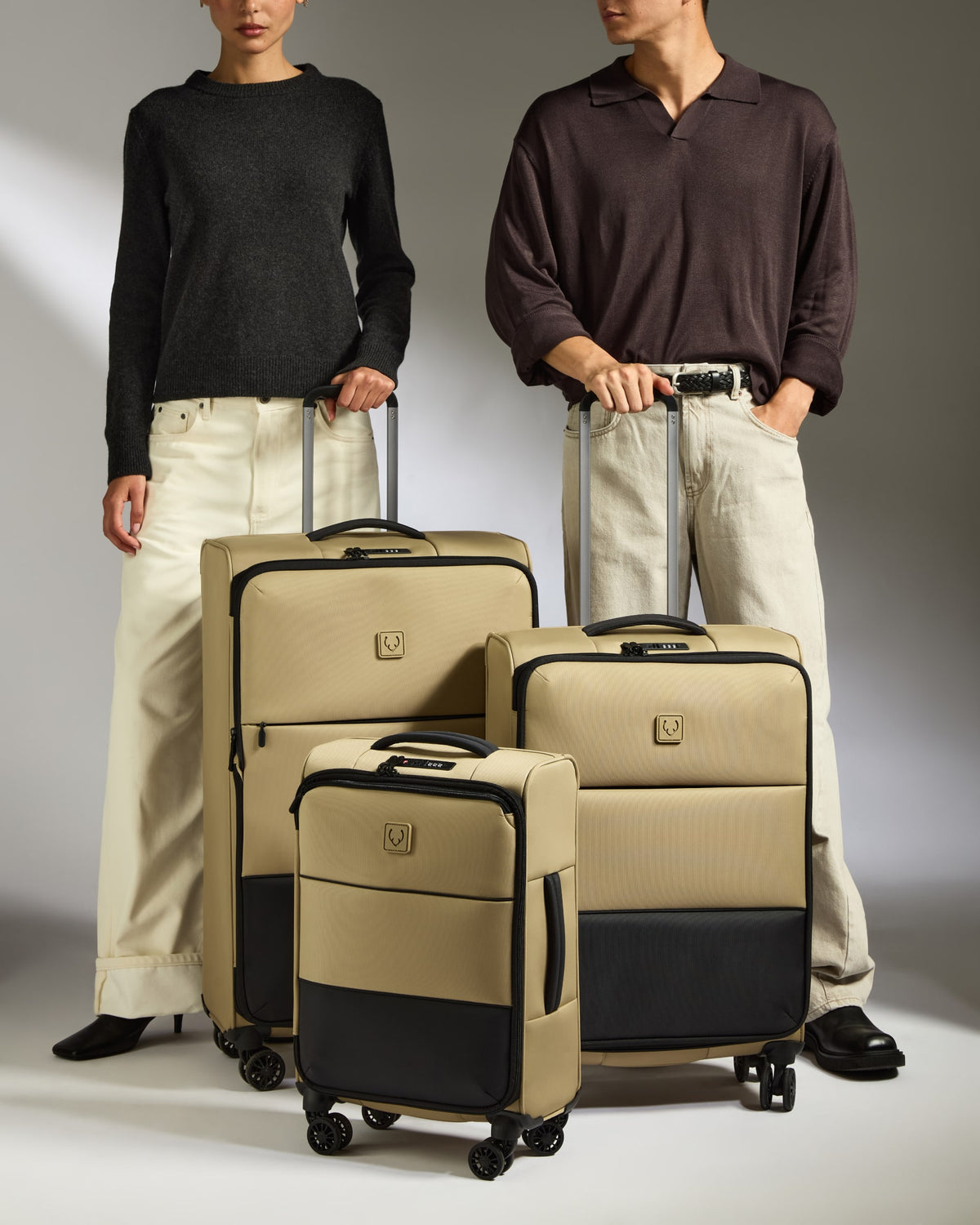 Lightest Suitcase Set in Sand - Soft Stripe 2.0