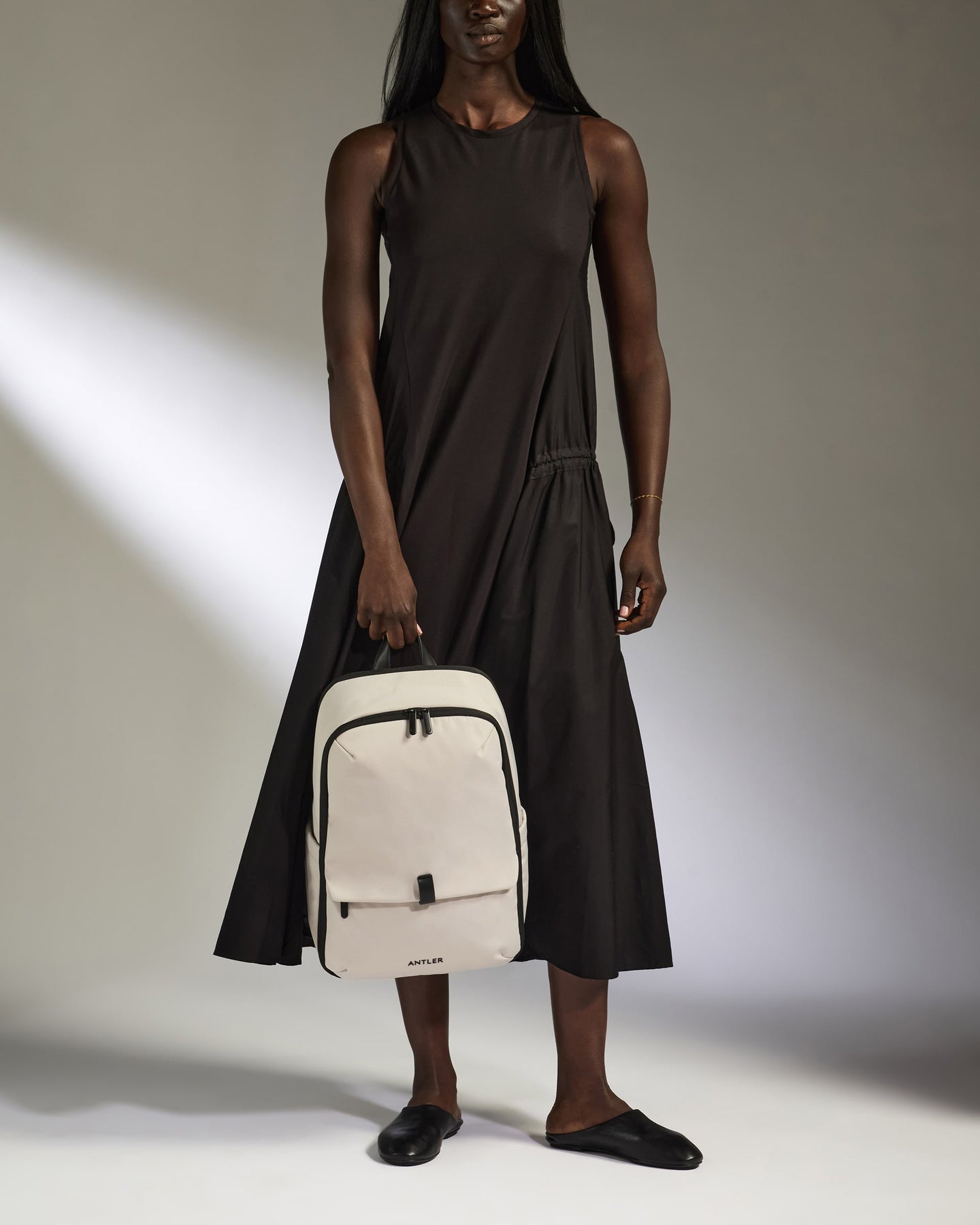 Backpack in Taupe - Urban Light