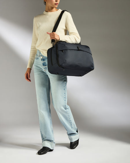 Overnight Bag in Navy - Urban Light