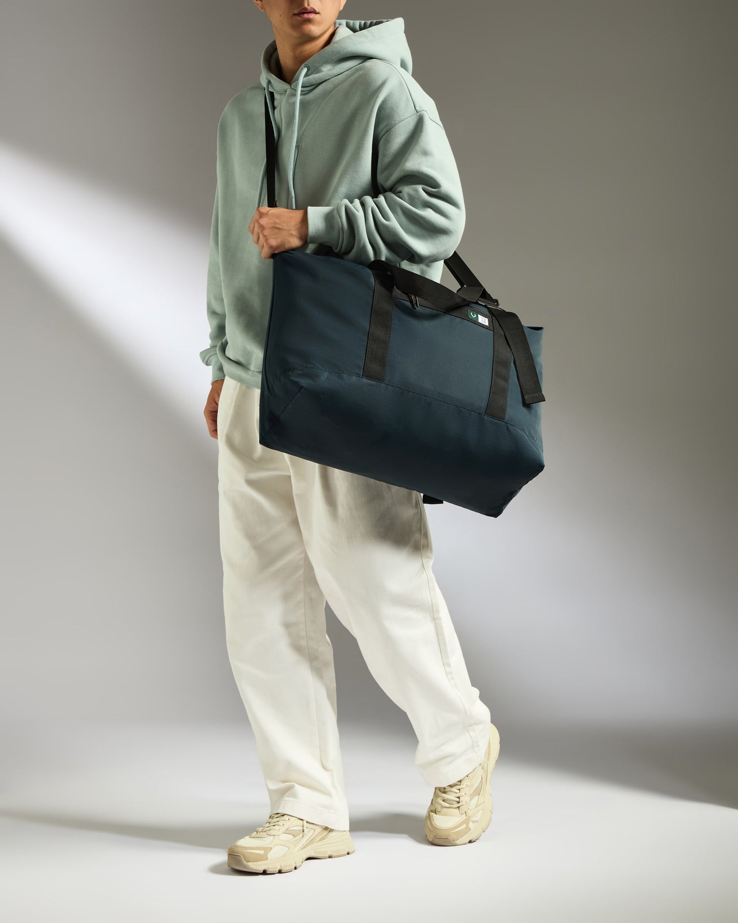 Essential Weekender Bag in Navy