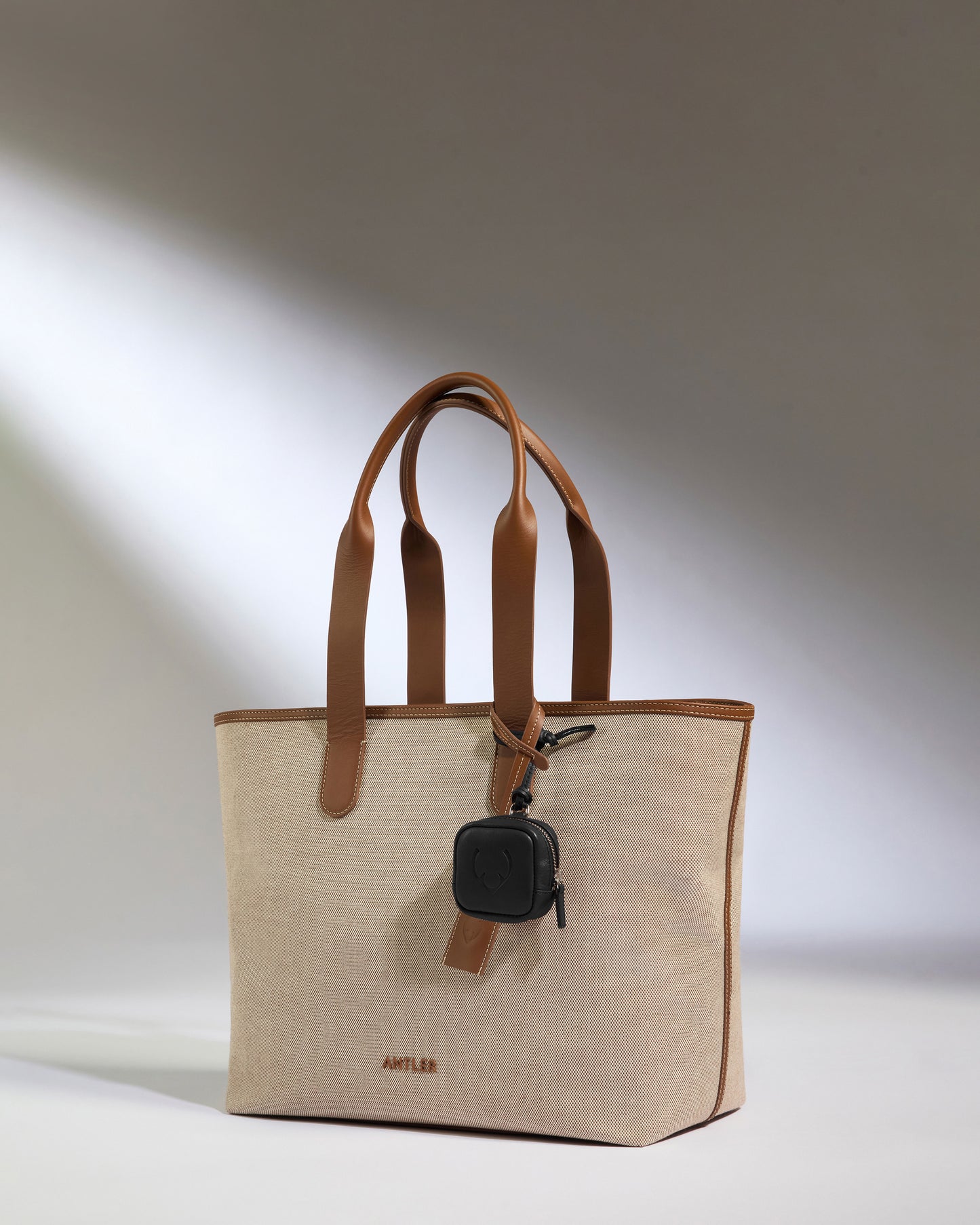 Heritage Leather AirPods Case in Black