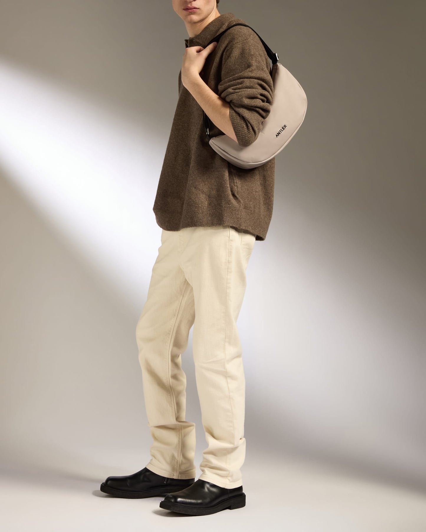 Icon Slingbag in Taupe