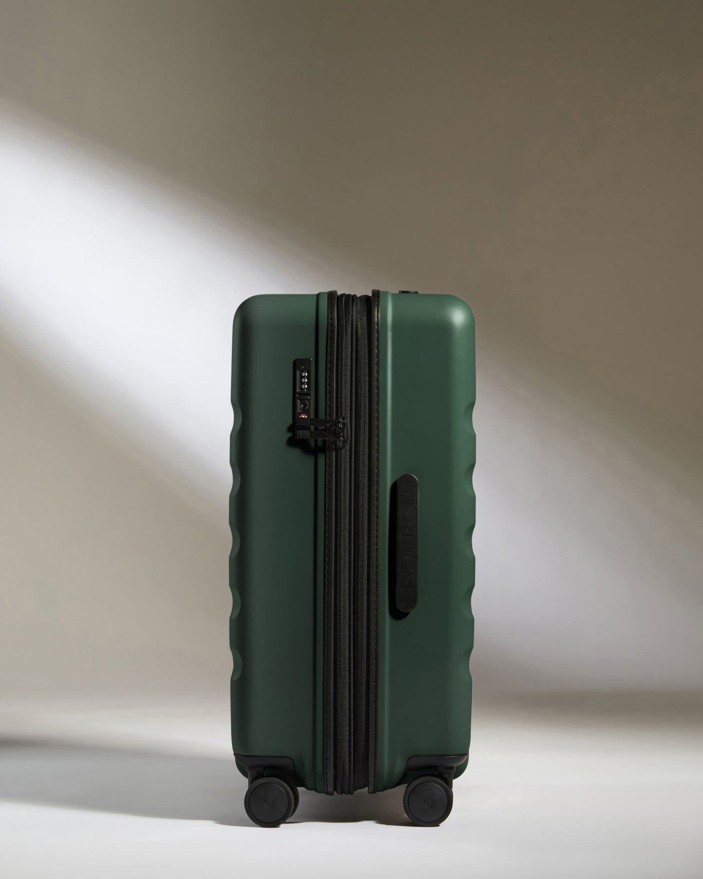 Medium Suitcase in Antler Green - Icon Stripe