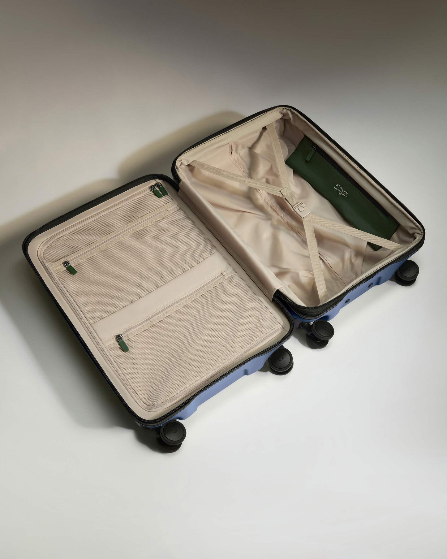 Medium Suitcase in Ocean Blue - Icon Stripe