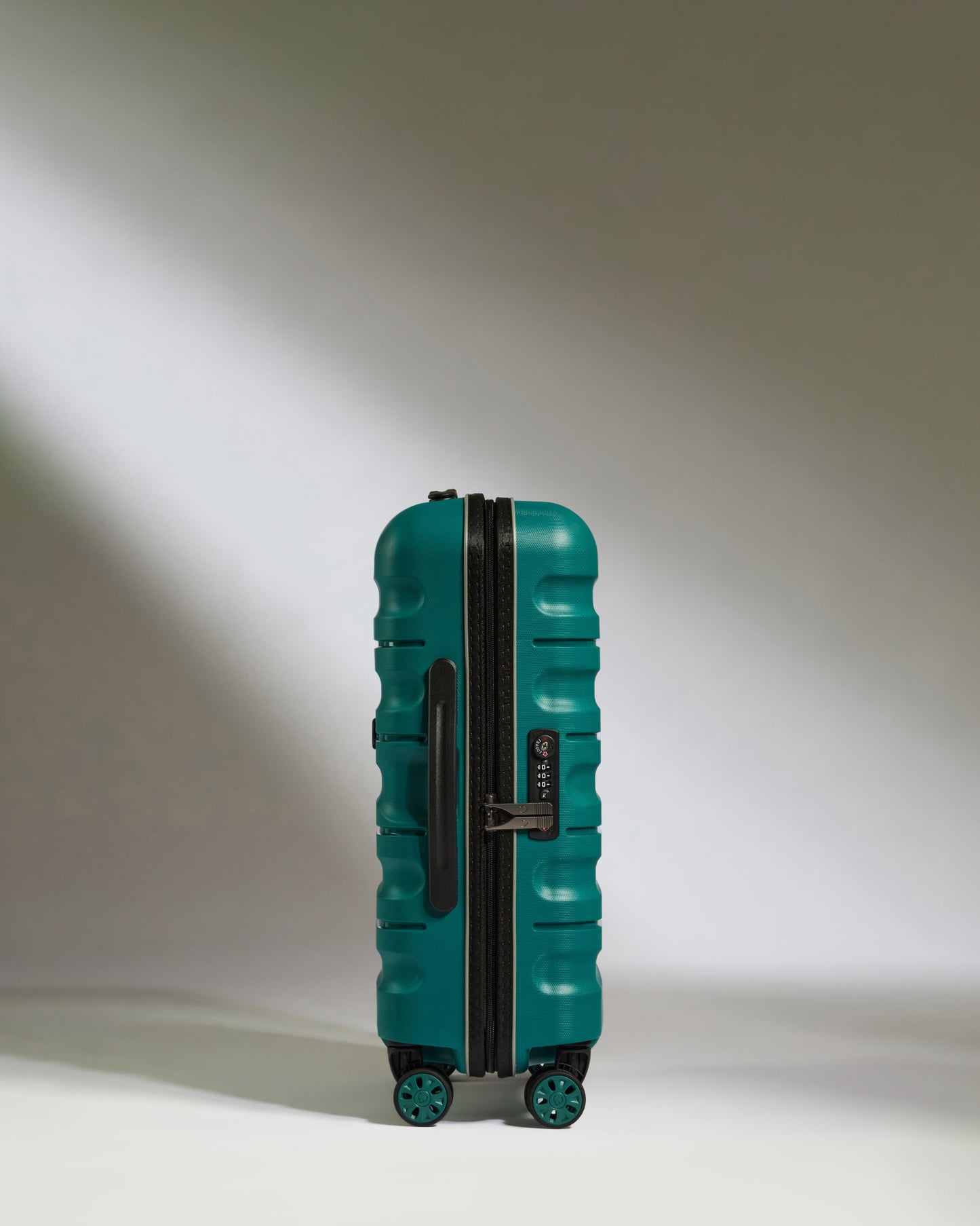 Cabin Suitcase in Deep Teal - Lincoln