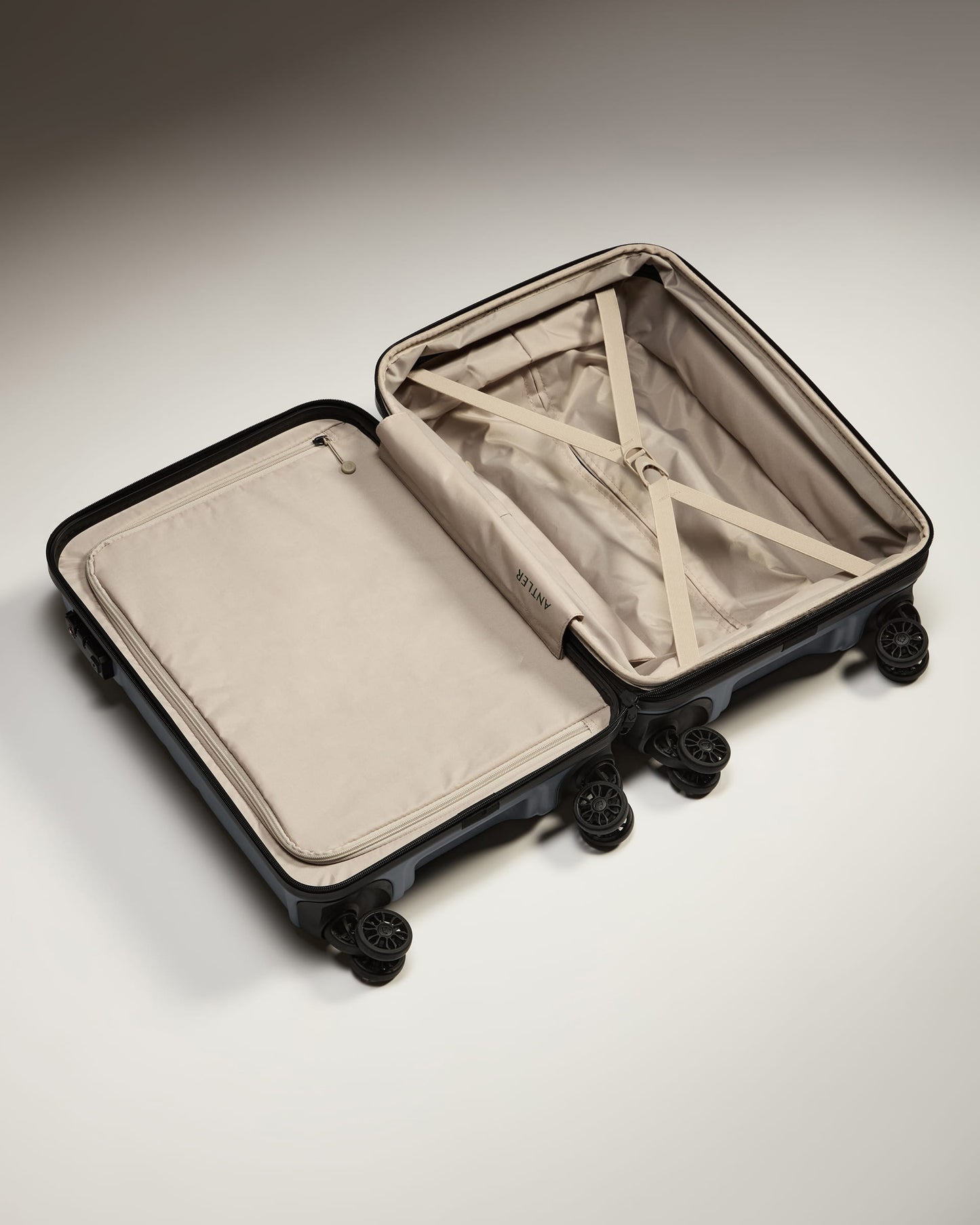 Expandable Cabin Suitcase in Granite - Logo