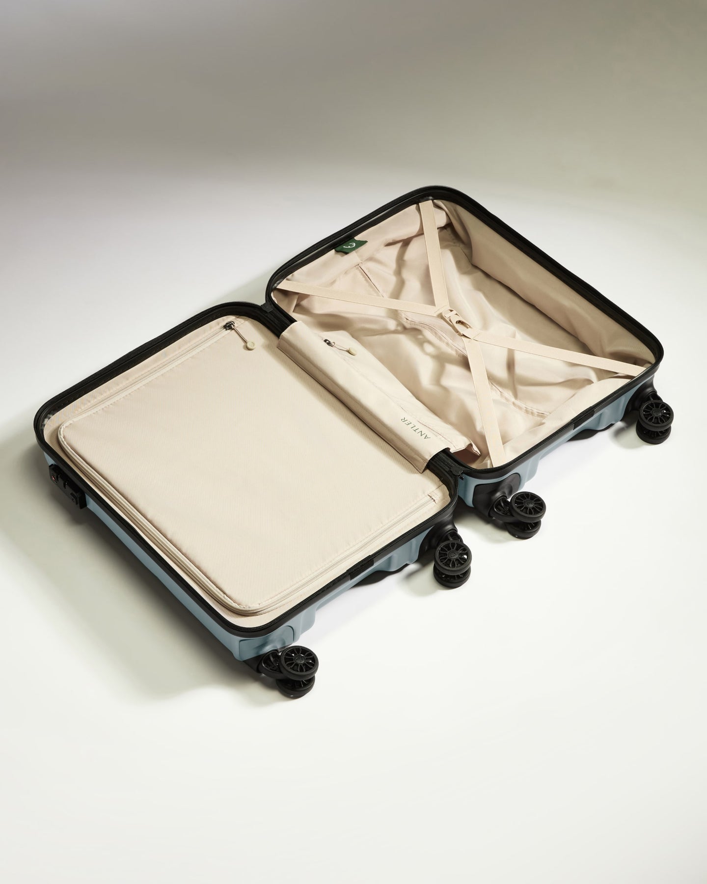 Cabin Suitcase in Cool Grey - Logo