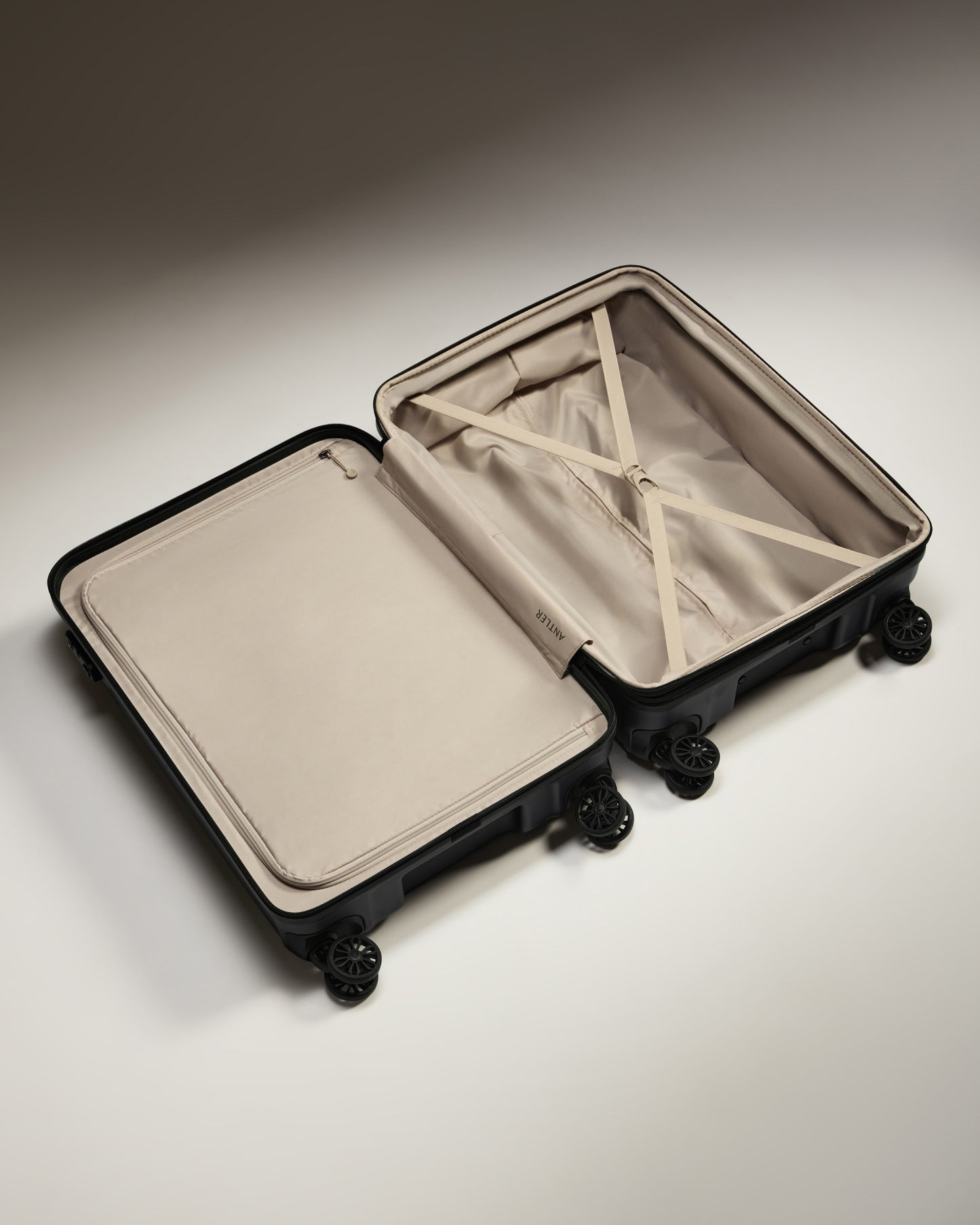 Medium Suitcase in Dark Purple - Logo