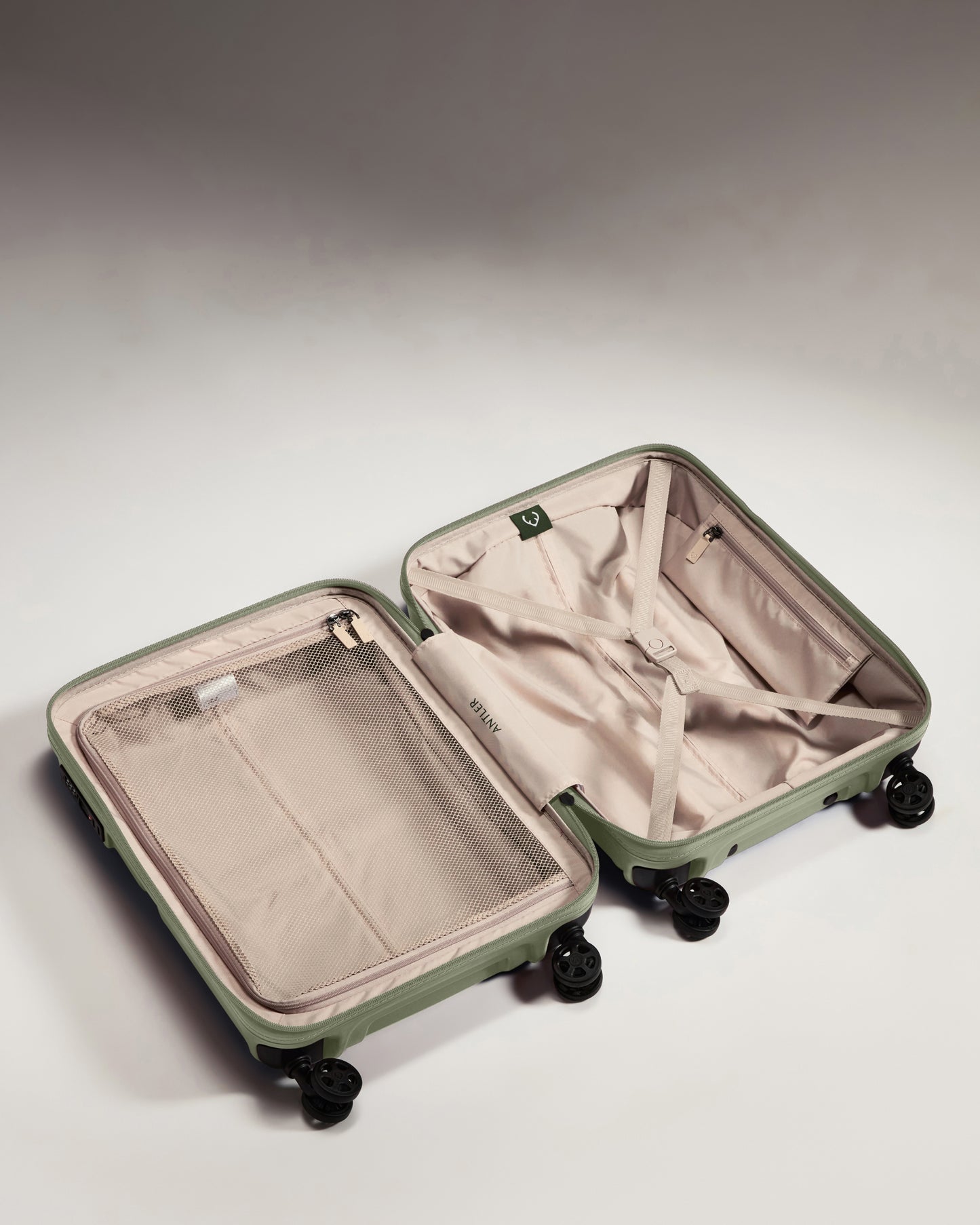 Cabin Suitcase in Clover Green - Single Stripe