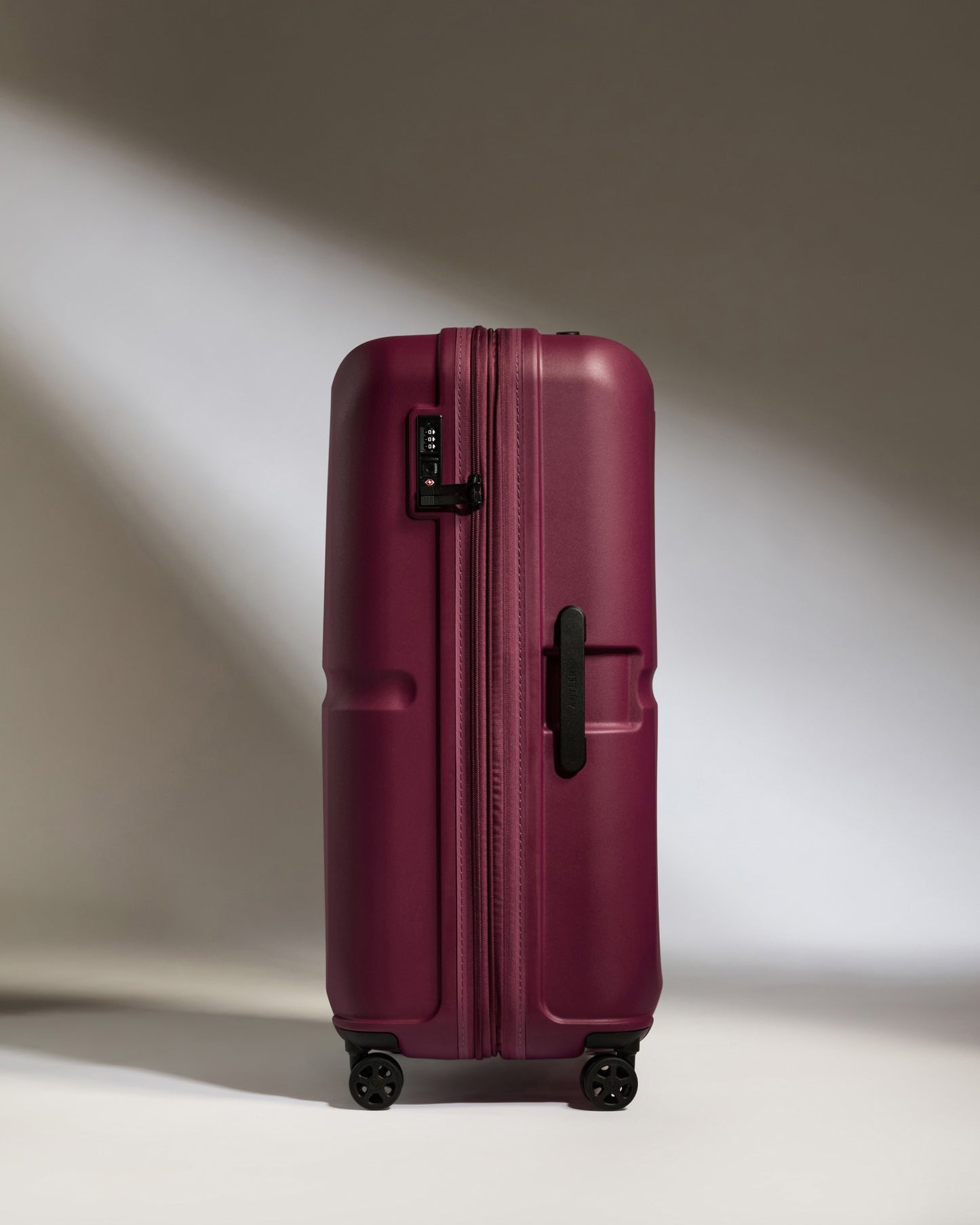 Large Suitcase in Heather Purple - Single Stripe