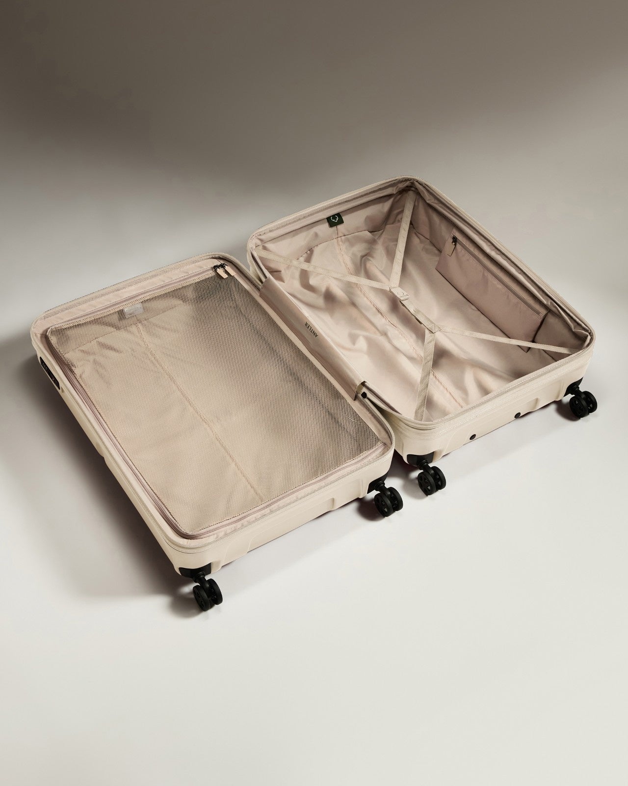 Large Suitcase in Wheat Beige - Single Stripe