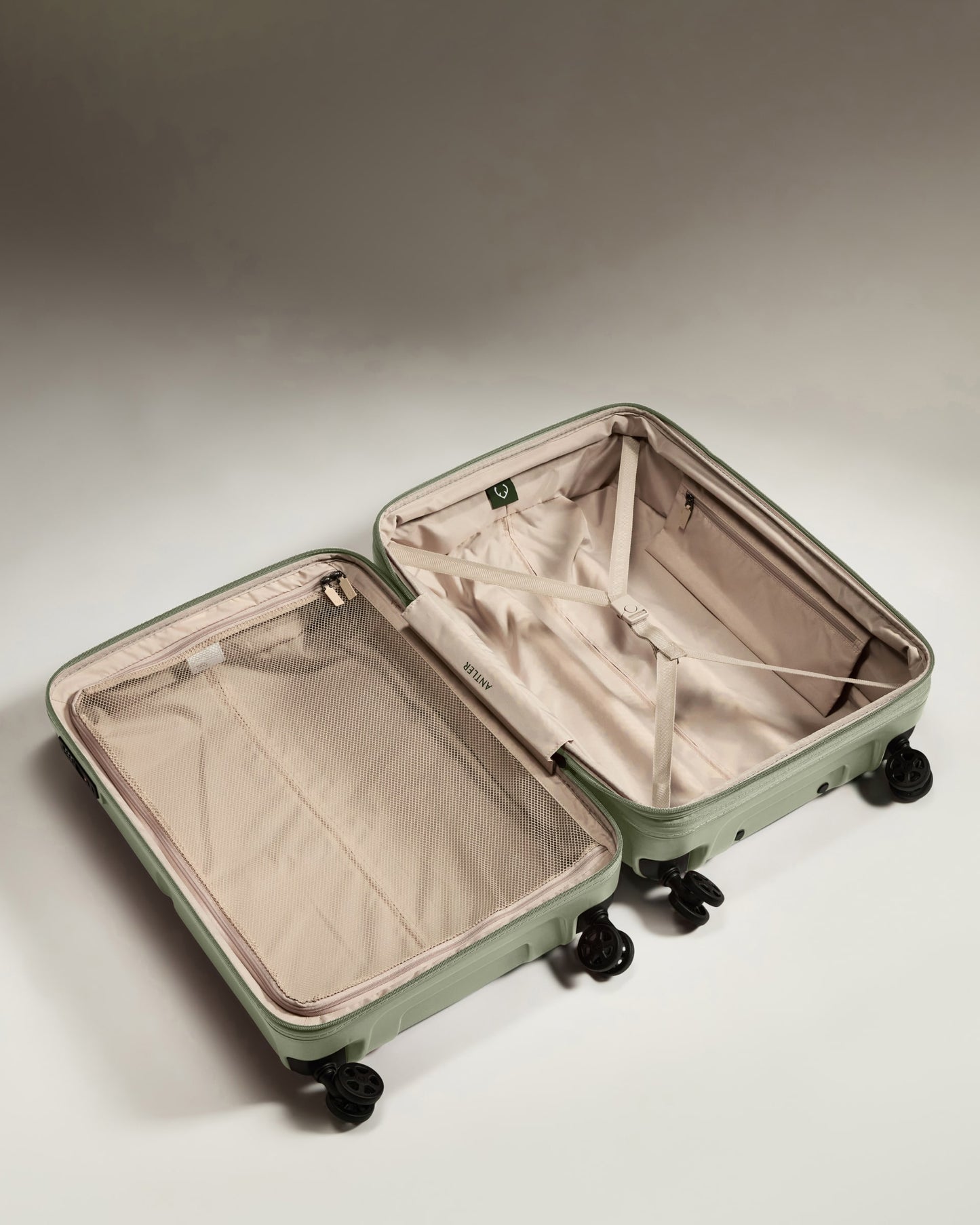 Medium Suitcase in Clover Green - Single Stripe