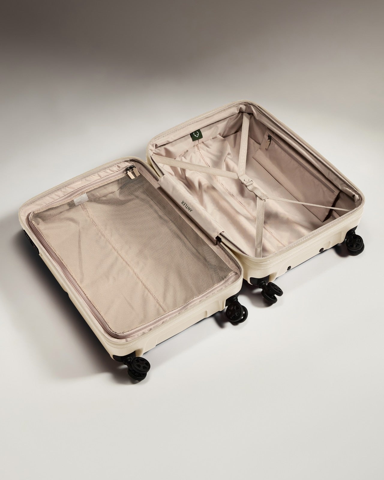 Medium Suitcase in Wheat Beige - Single Stripe