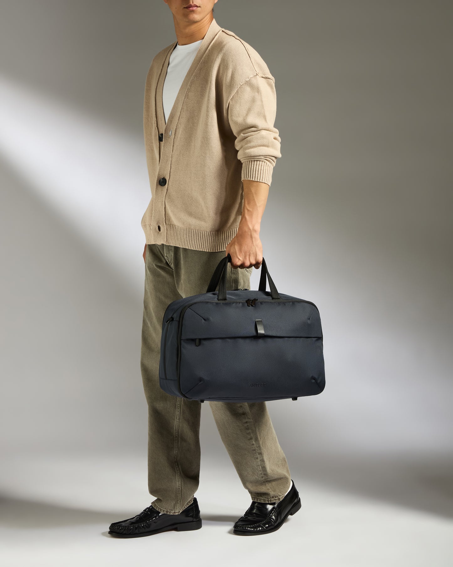Overnight Bag in Navy - Urban Light
