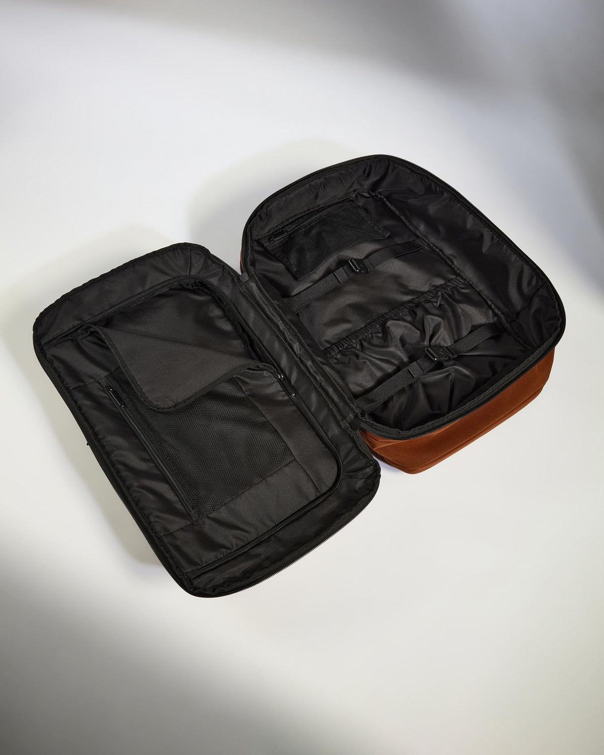 Discovery 60L Hybrid Duffle Backpack in Clay Brown