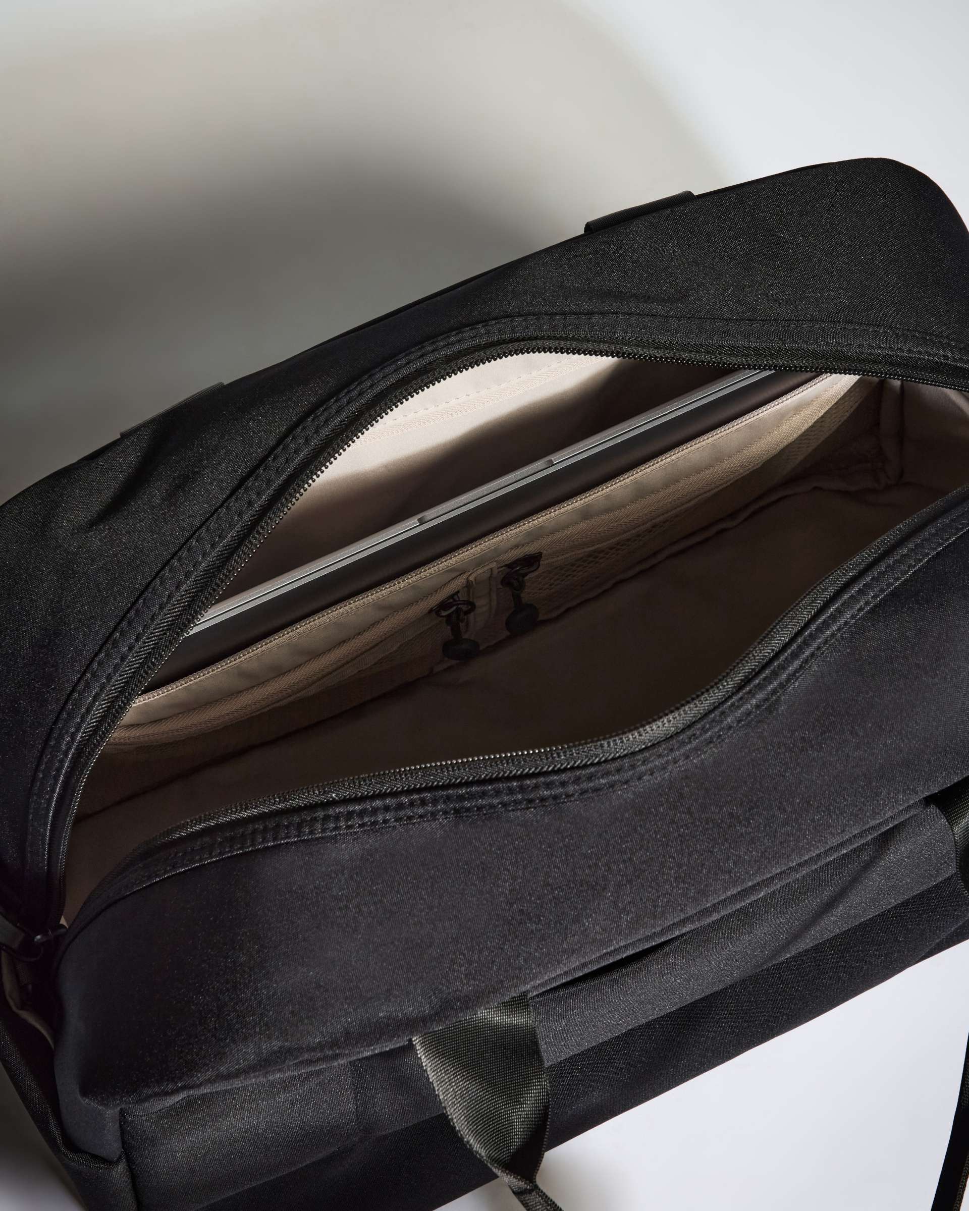 Overnight Bag in Black | Weekend Bags & Overnight Travel Bags – Antler ...