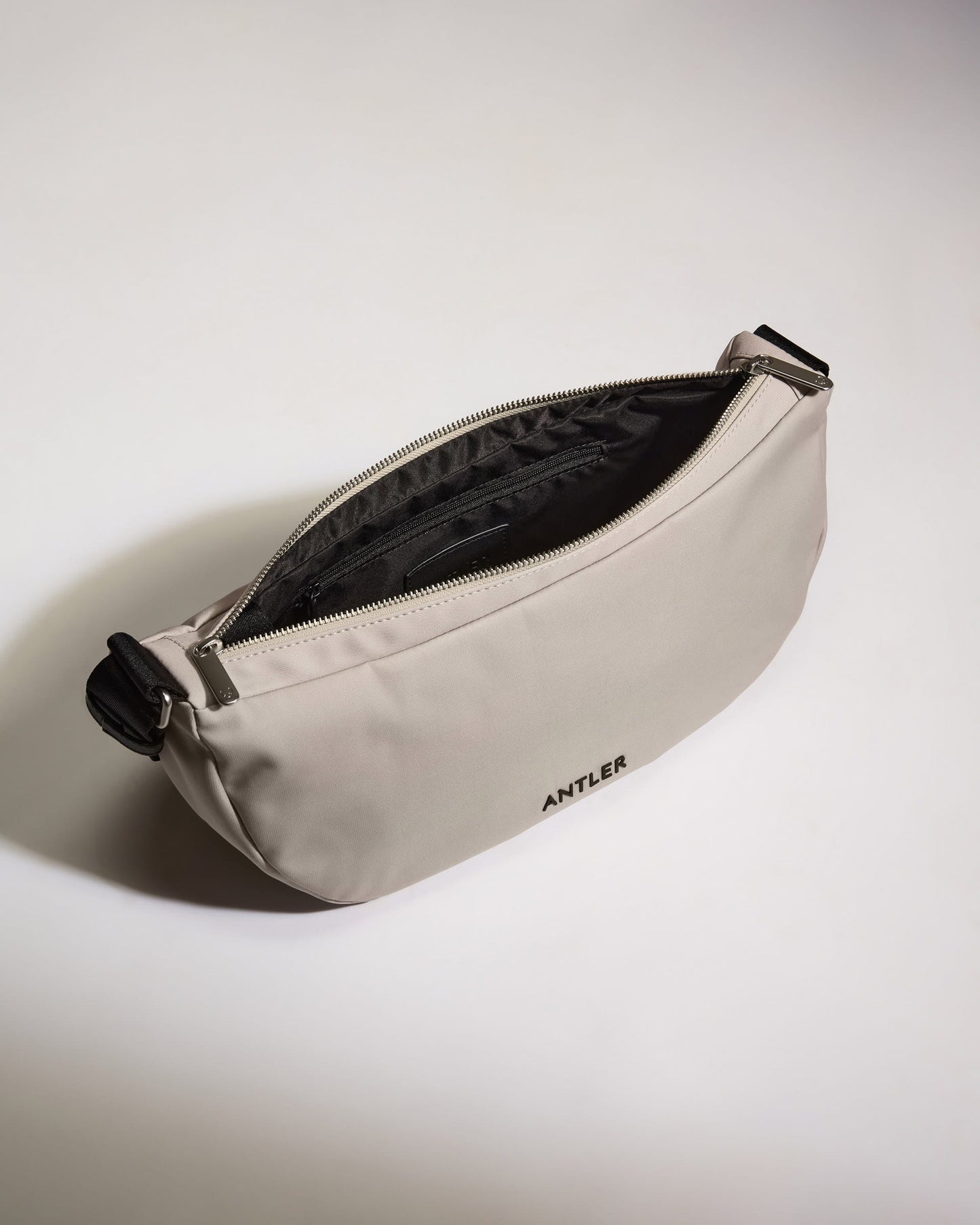 Icon Slingbag in Taupe