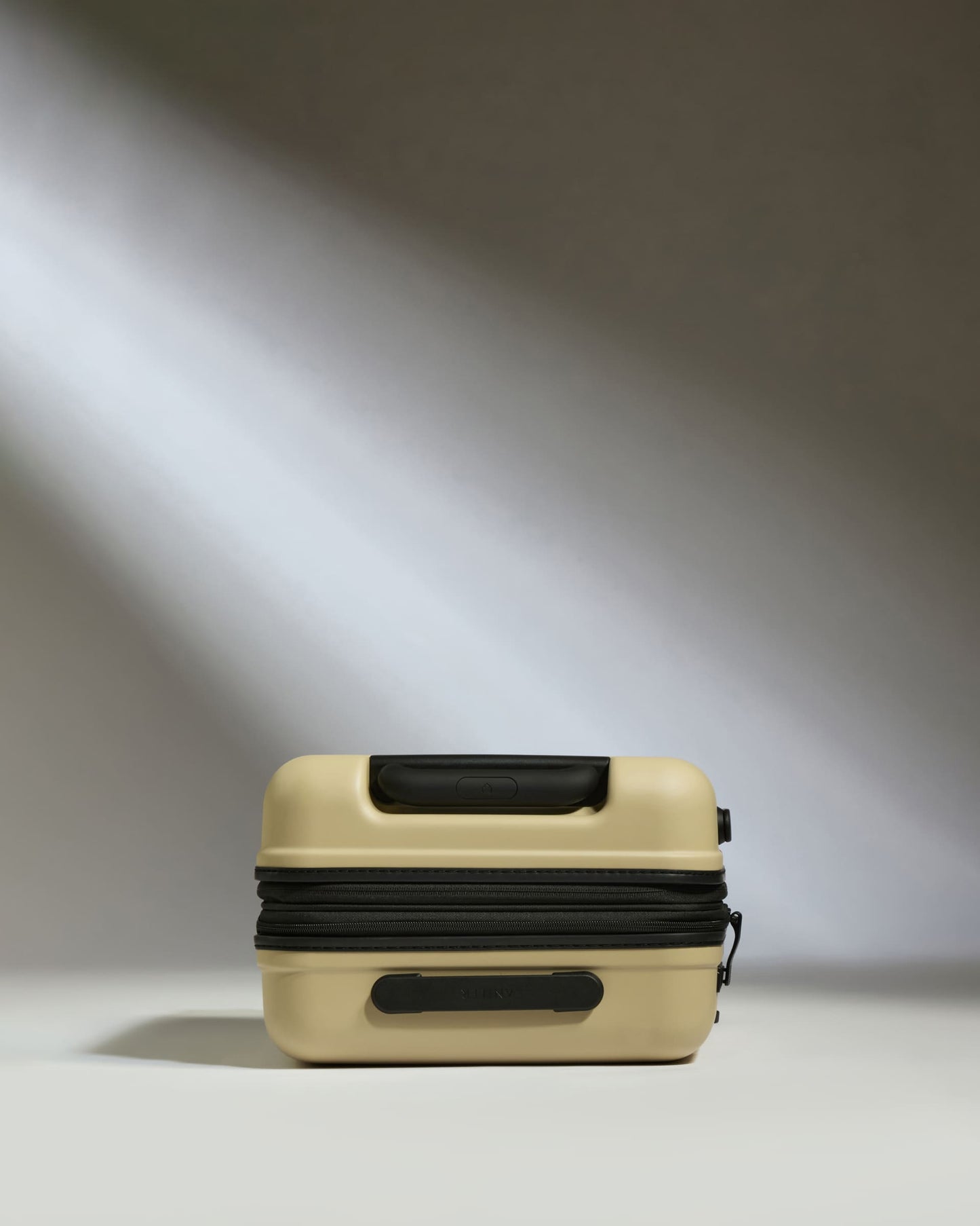 Expandable Cabin Suitcase in Dune Yellow - Icon Stripe