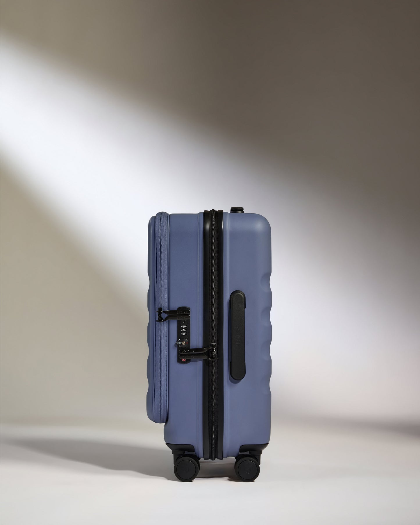 Dual Opening Cabin Suitcase in Ocean Blue - Icon Stripe