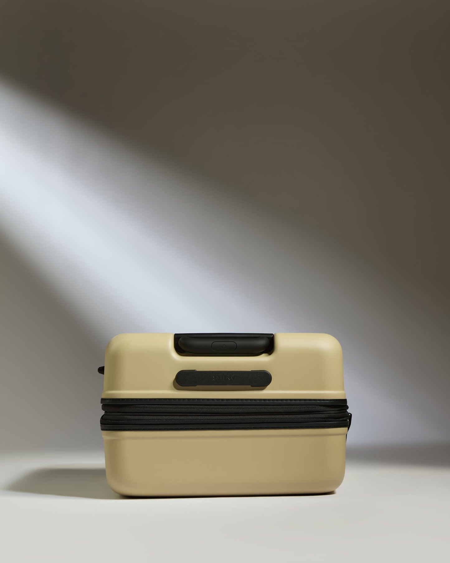 Medium Suitcase in Dune Yellow - Icon Stripe