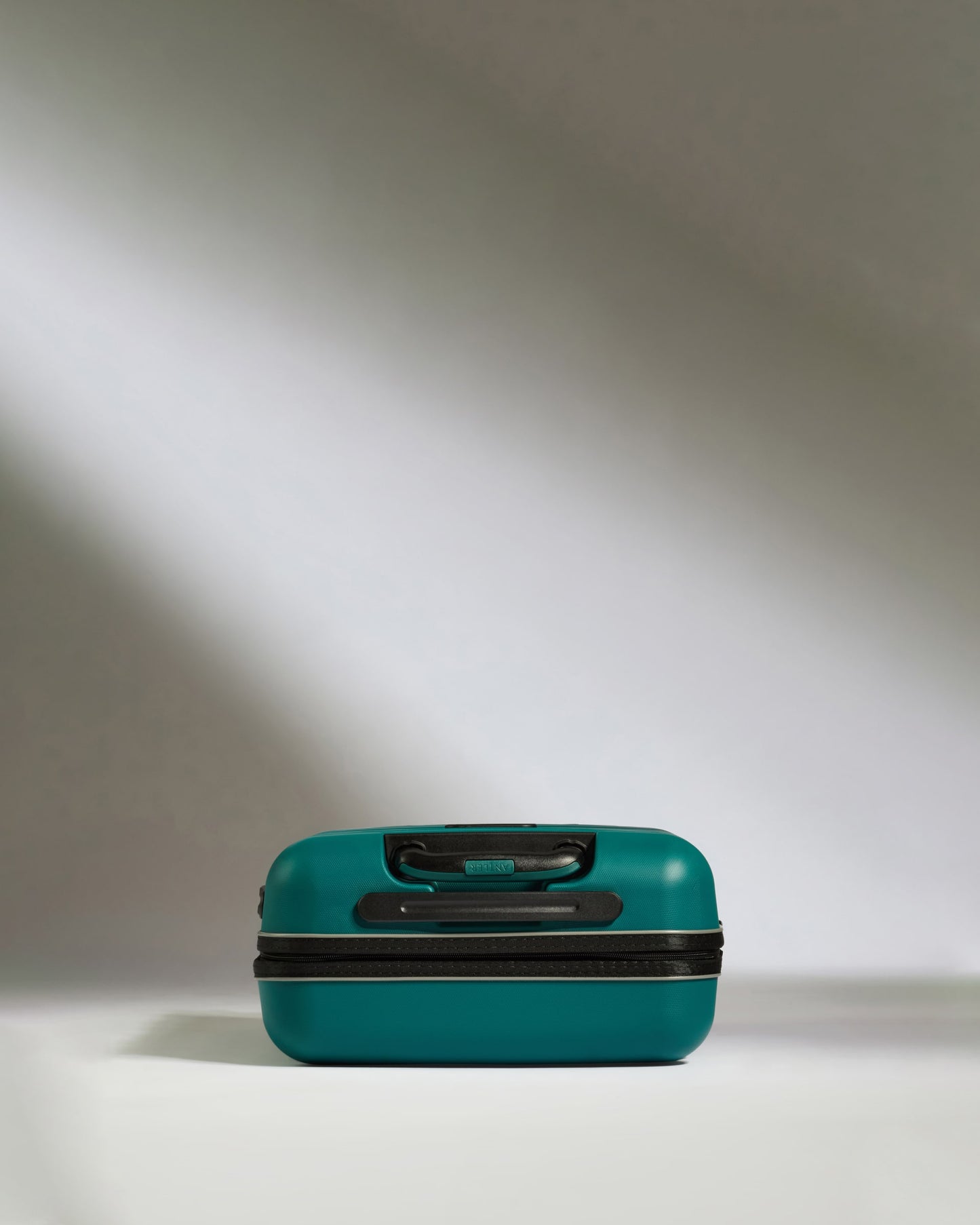 Cabin Suitcase in Deep Teal - Lincoln