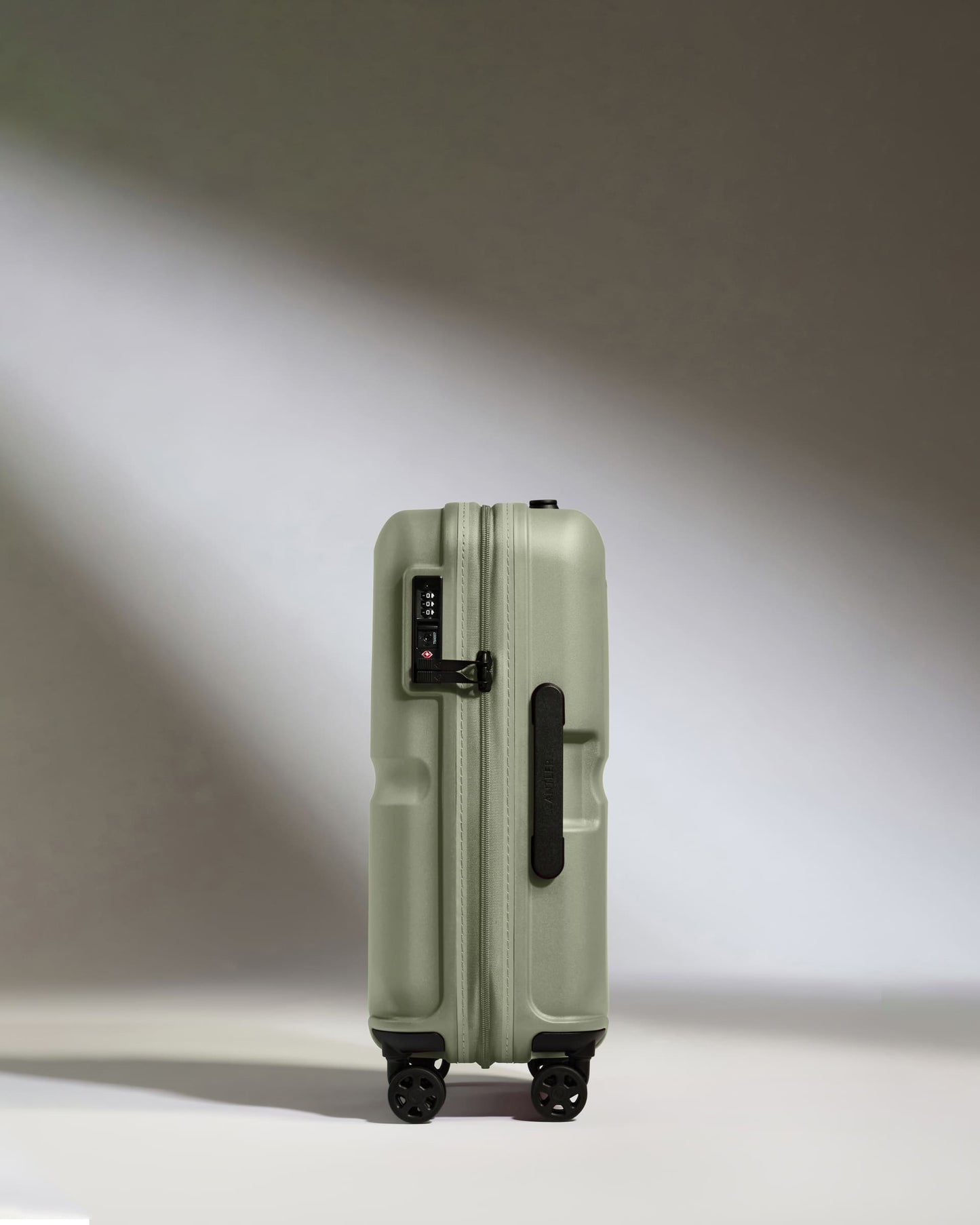 Cabin Suitcase in Clover Green - Single Stripe