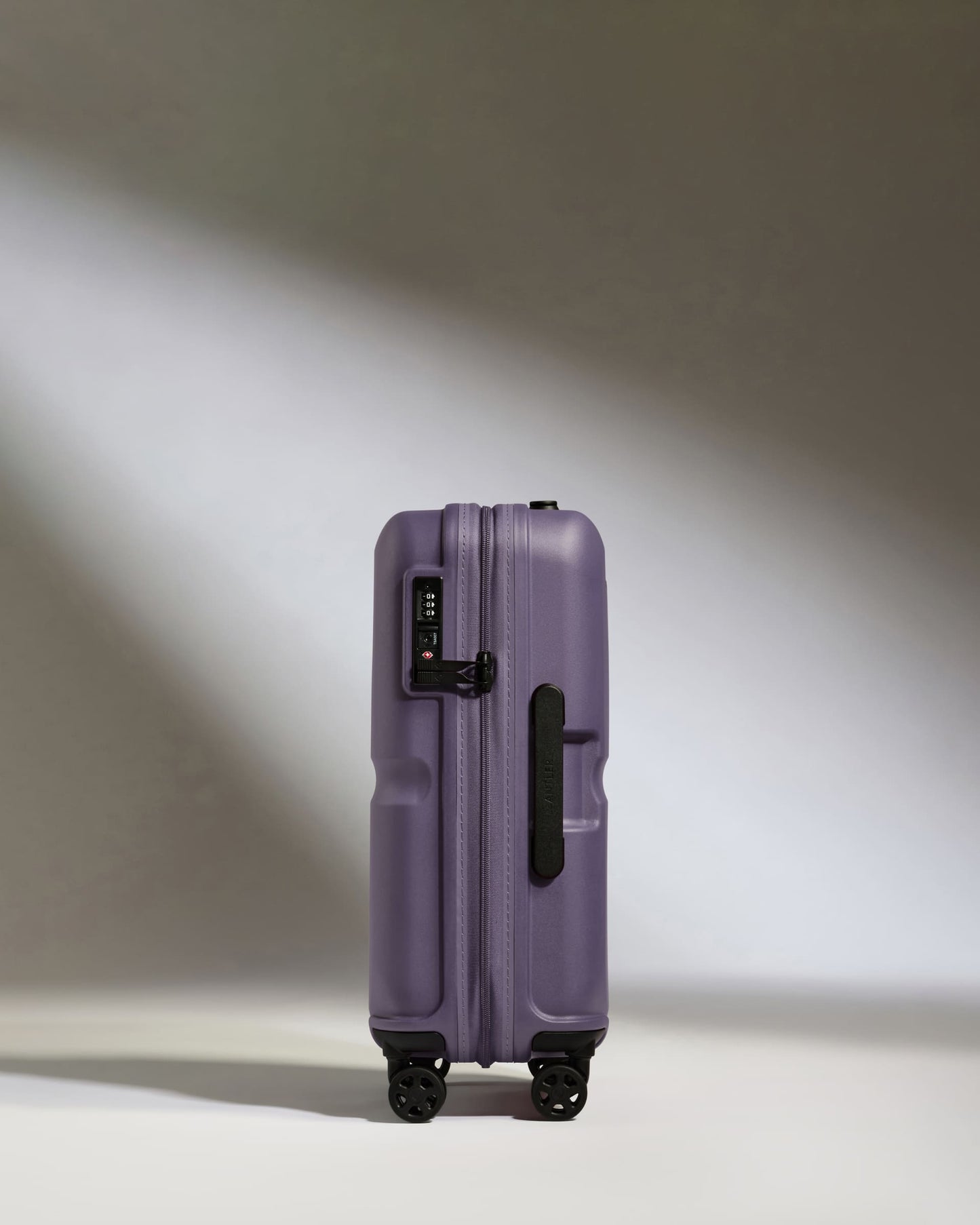 Cabin Suitcase in Thistle Purple - Single Stripe