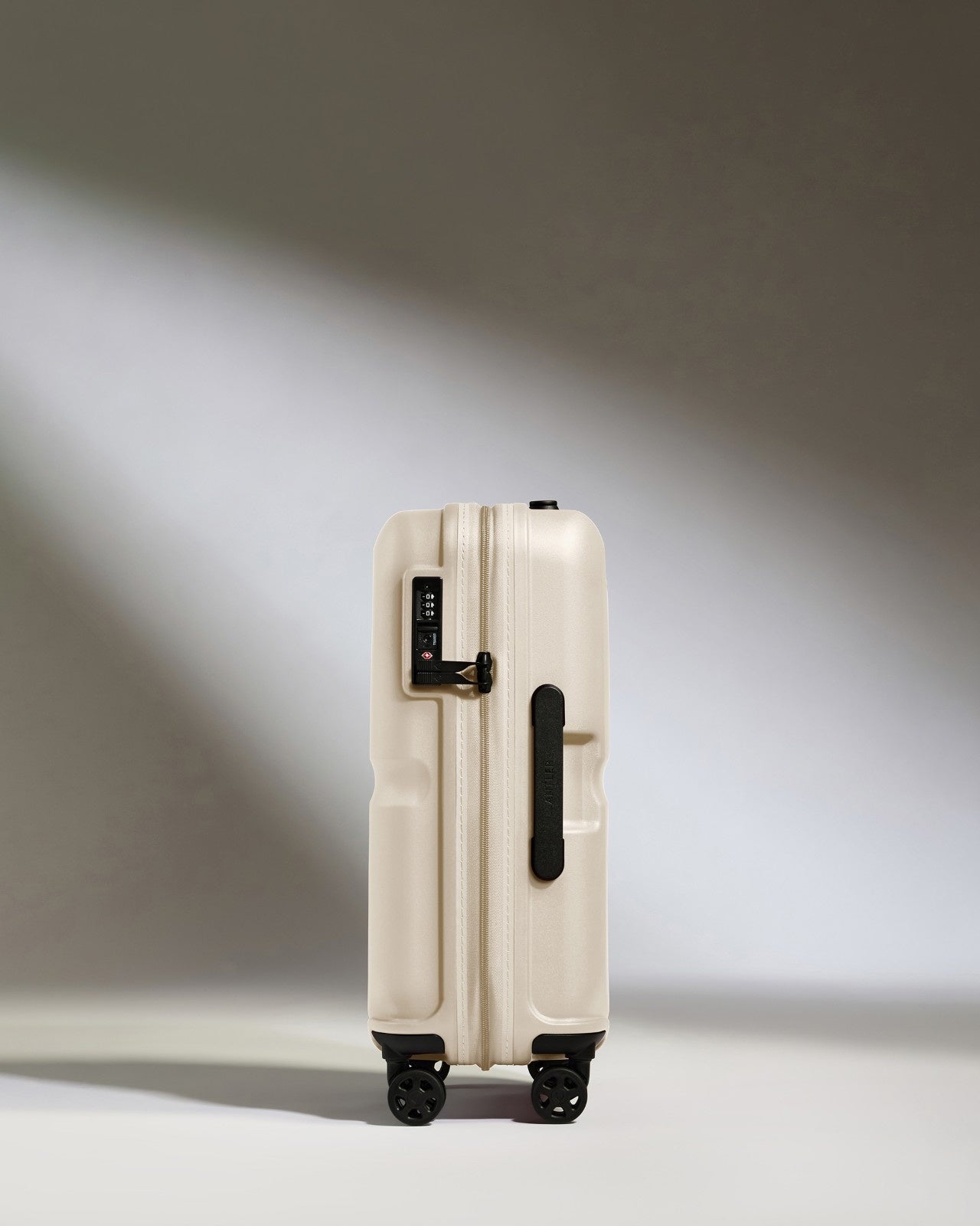 Cabin Suitcase in Wheat Beige - Single Stripe