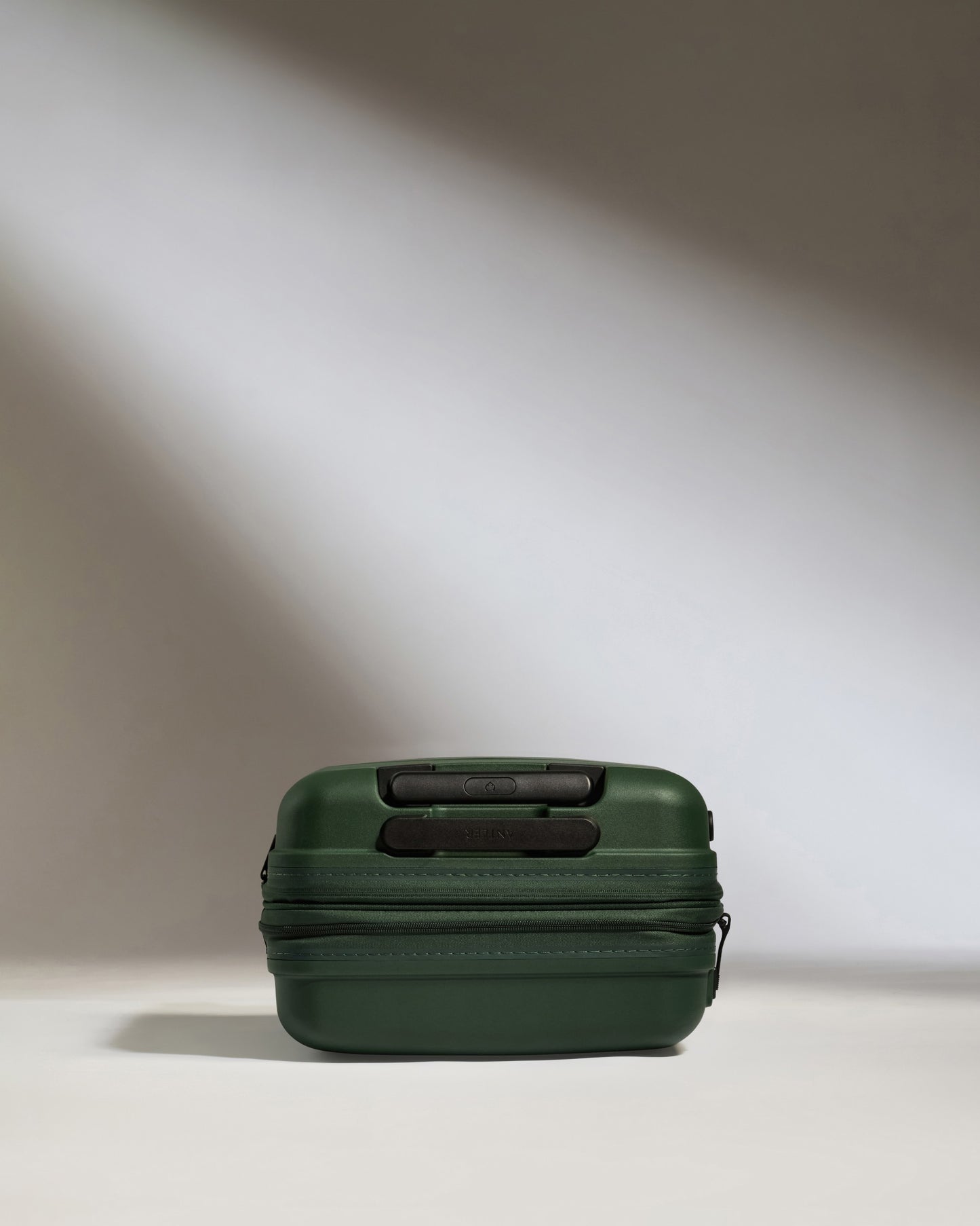 Cabin Suitcase in Antler Green - Single Stripe