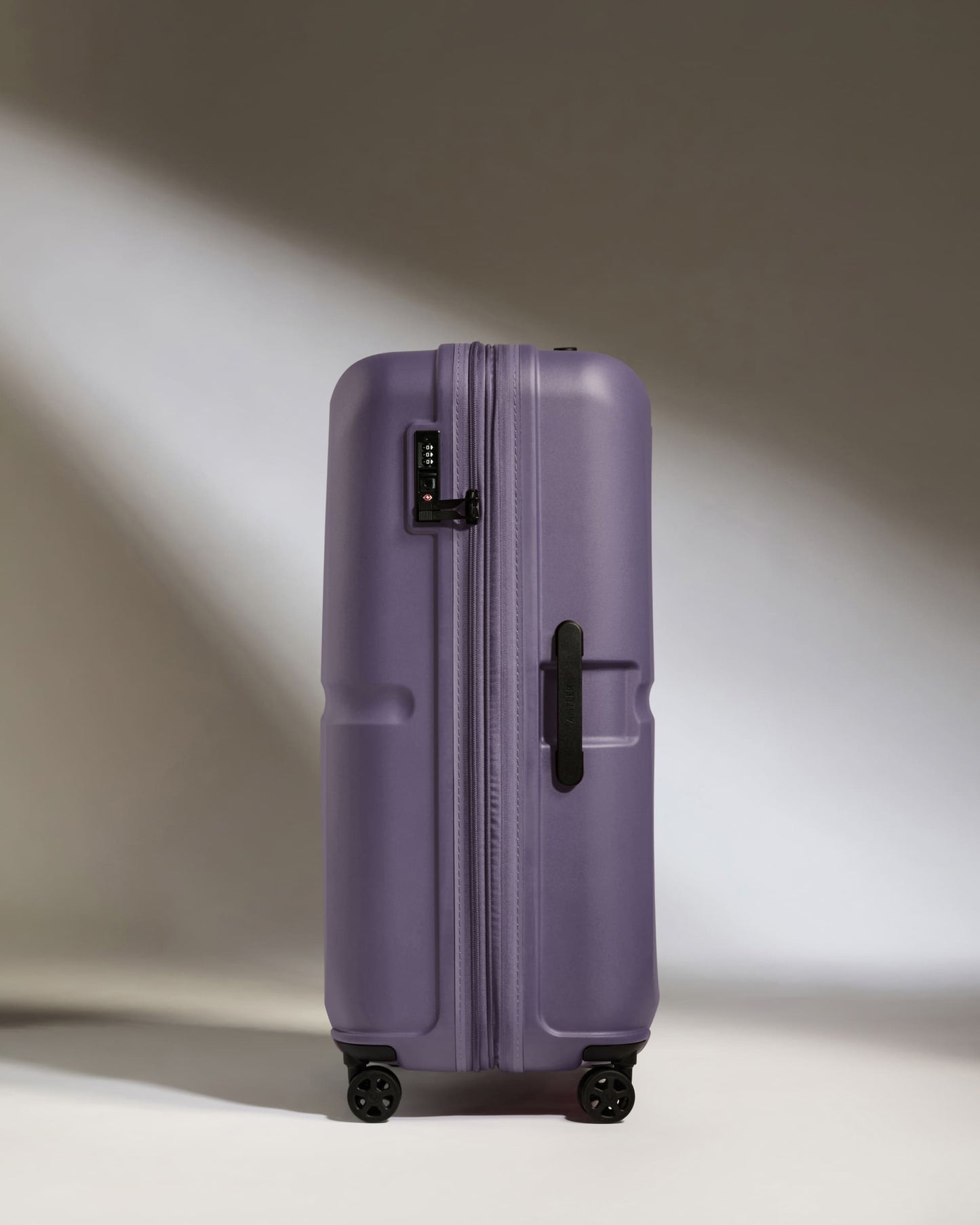 Large Suitcase in Thistle Purple - Single Stripe