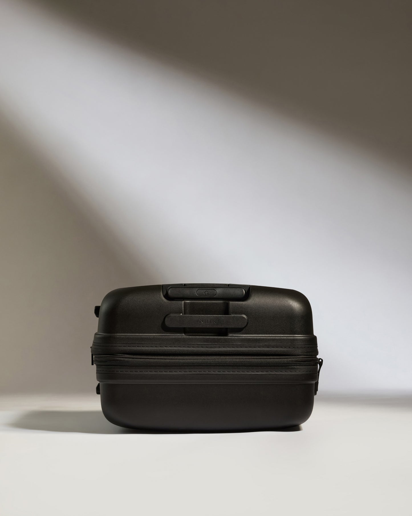 Medium Suitcase in Black - Single Stripe