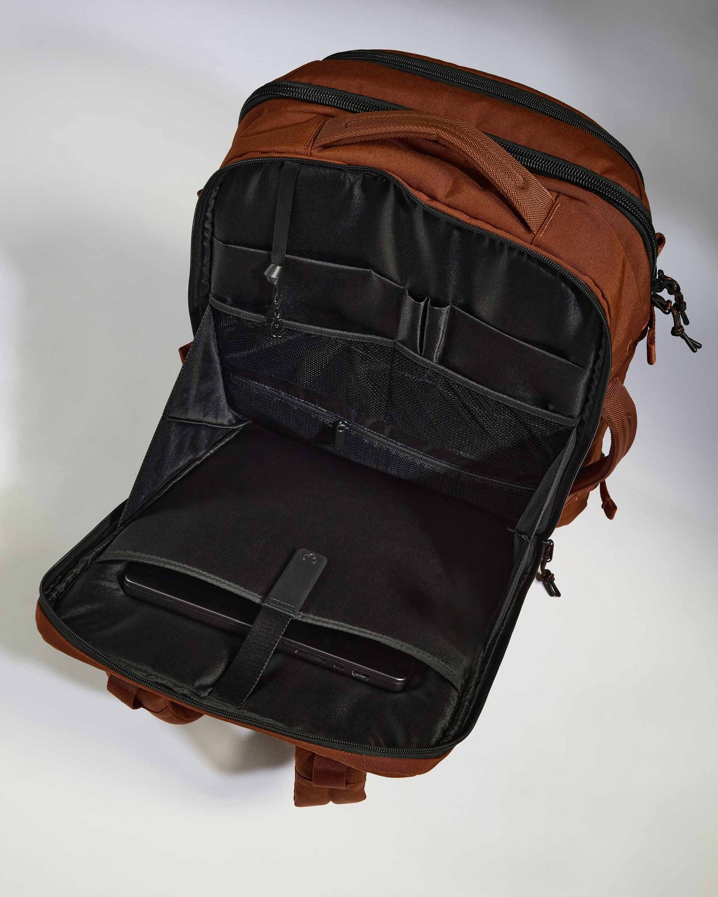 Discovery 45L Backpack in Clay Brown