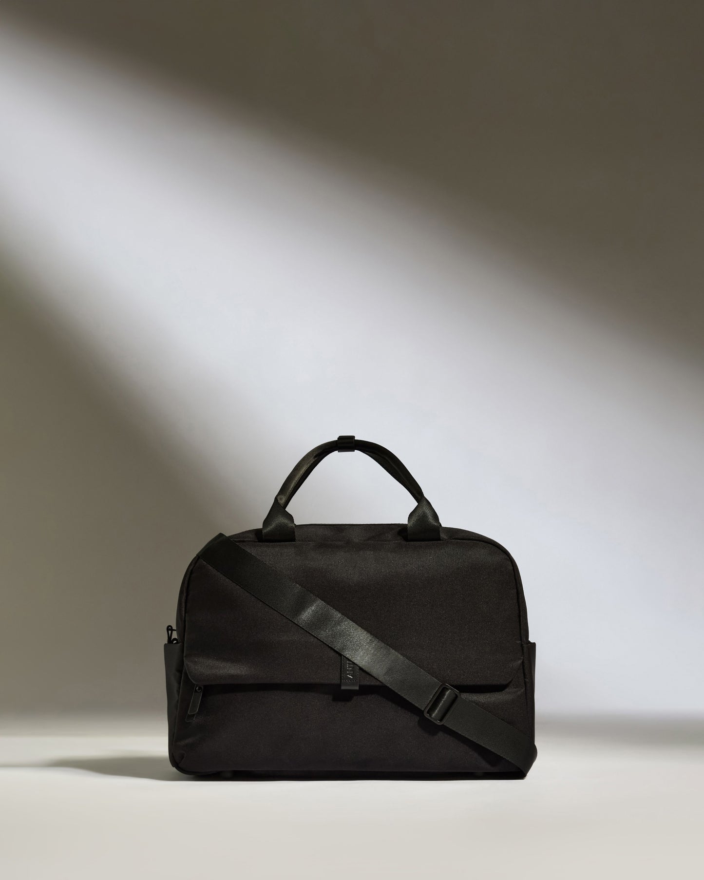 Essential Overnight Bag in Black