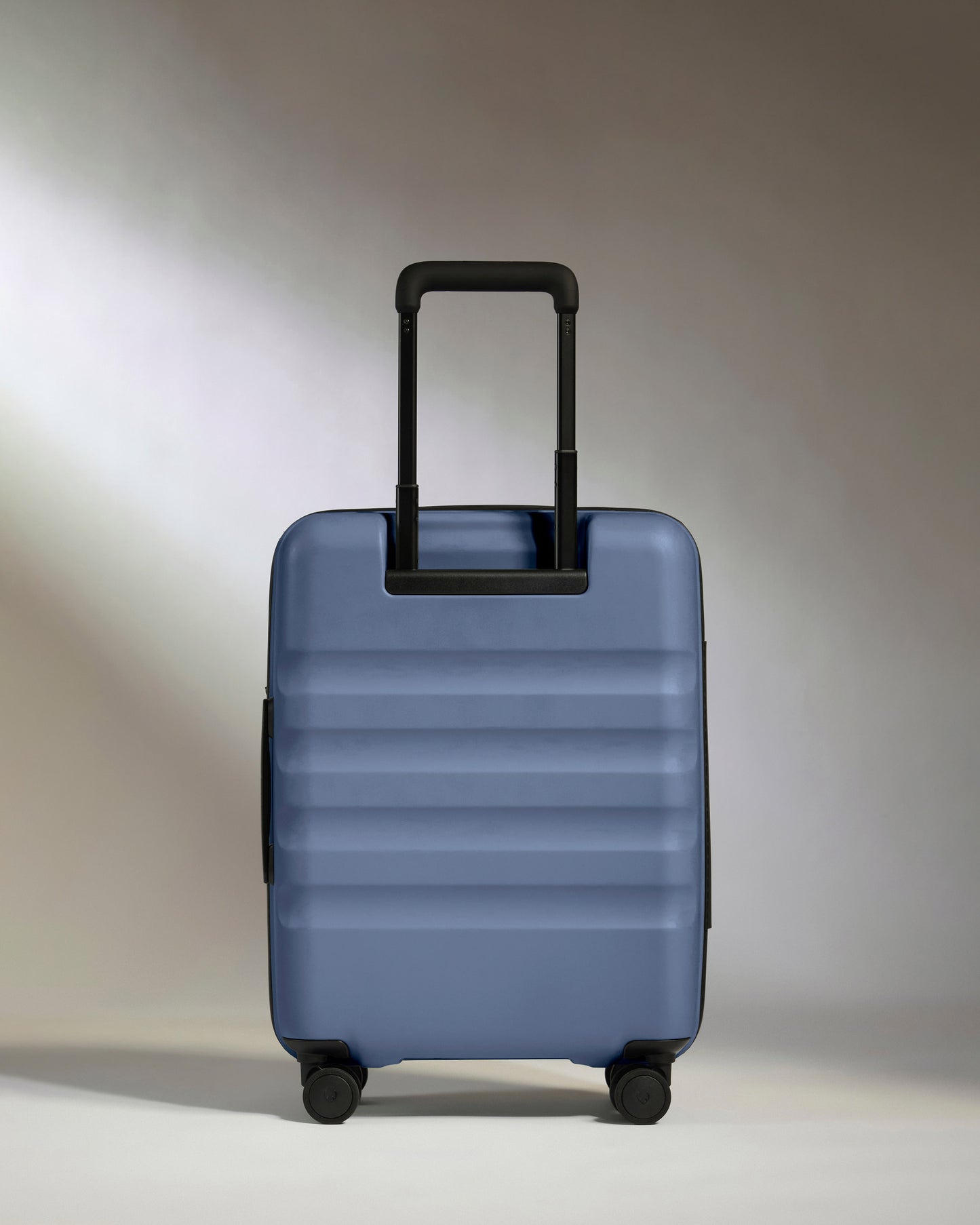 Cabin Suitcase in Ocean Blue - Icon Stripe