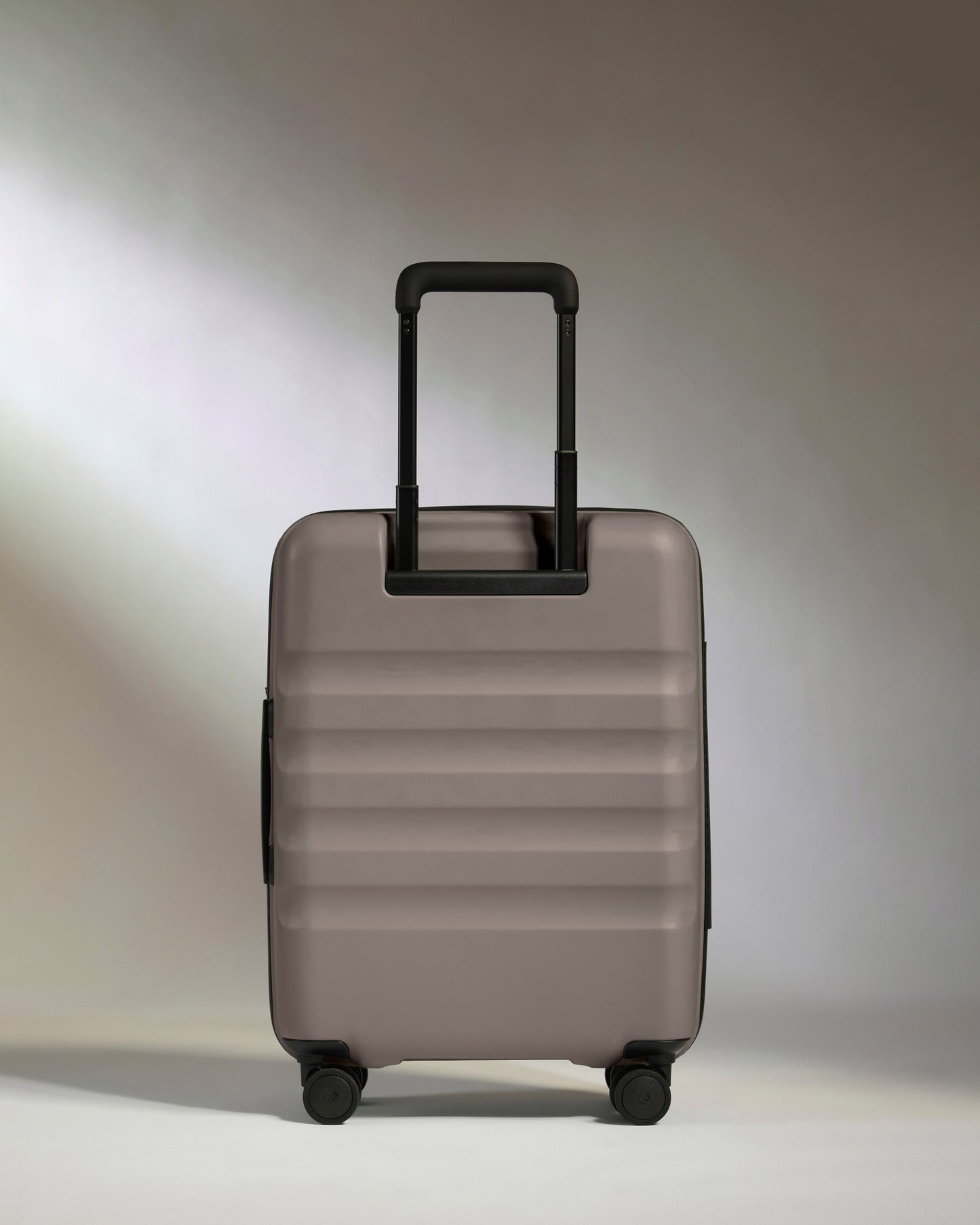 Cabin Suitcase in Pebble Grey - Icon Stripe