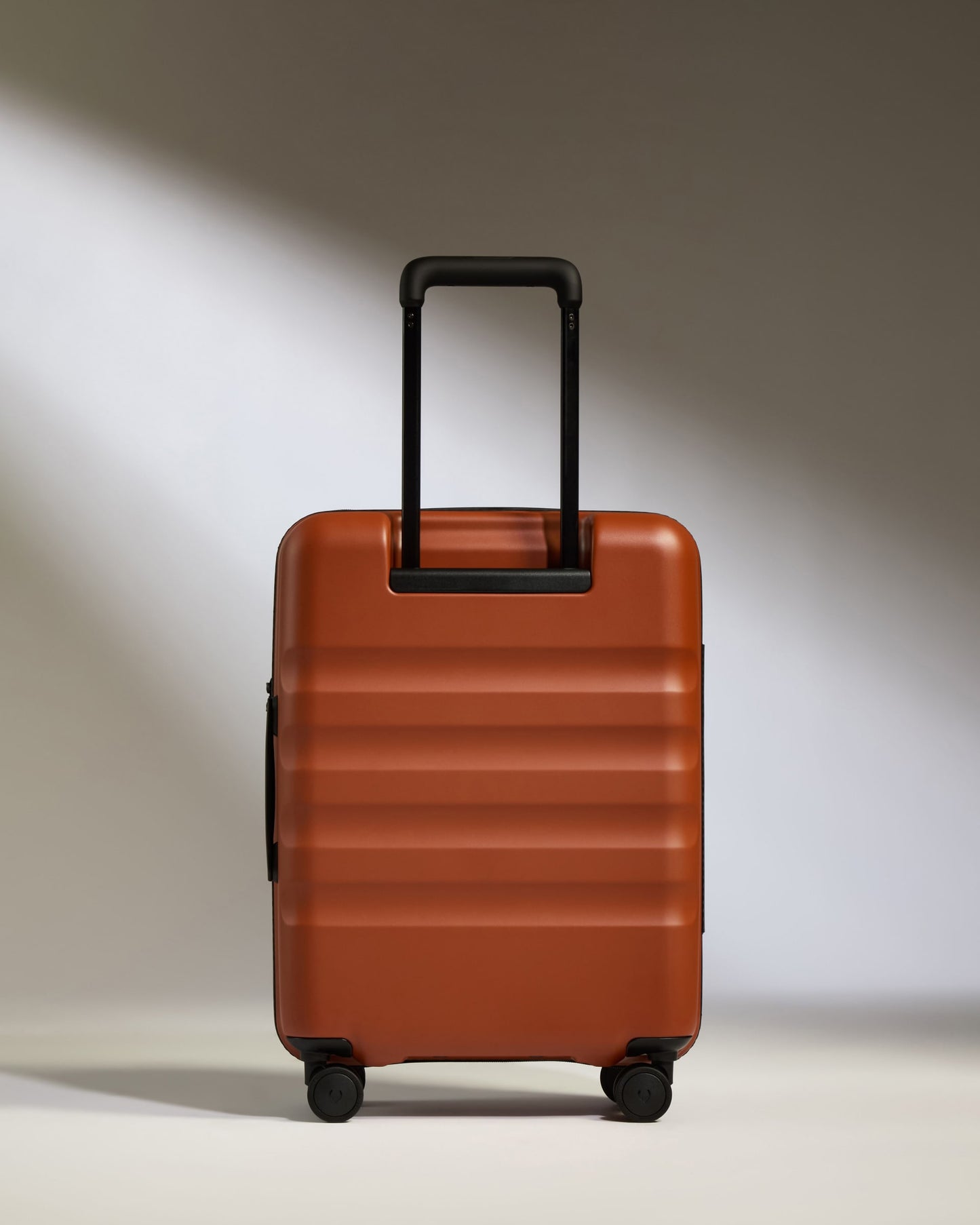 Cabin Suitcase in Maple Red - Icon Stripe