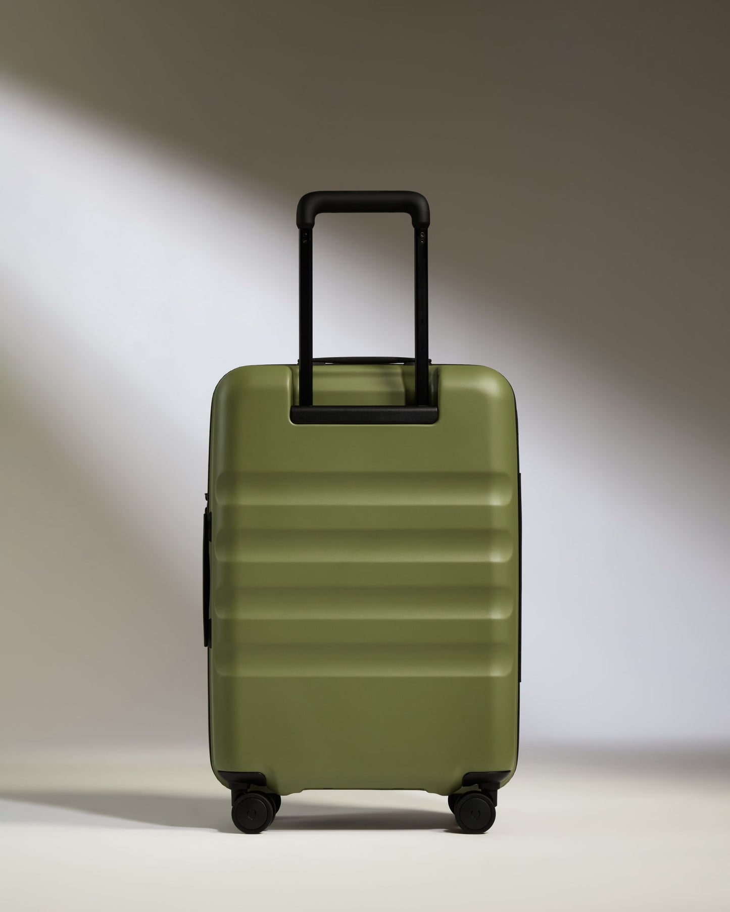 Large Cabin Suitcase in Fern Green - Icon Stripe