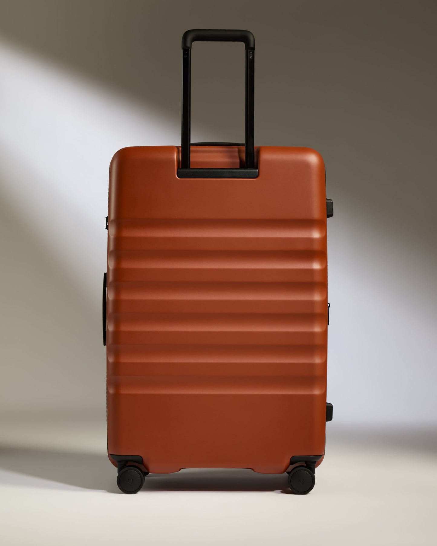 Large Suitcase in Maple Red - Icon Stripe