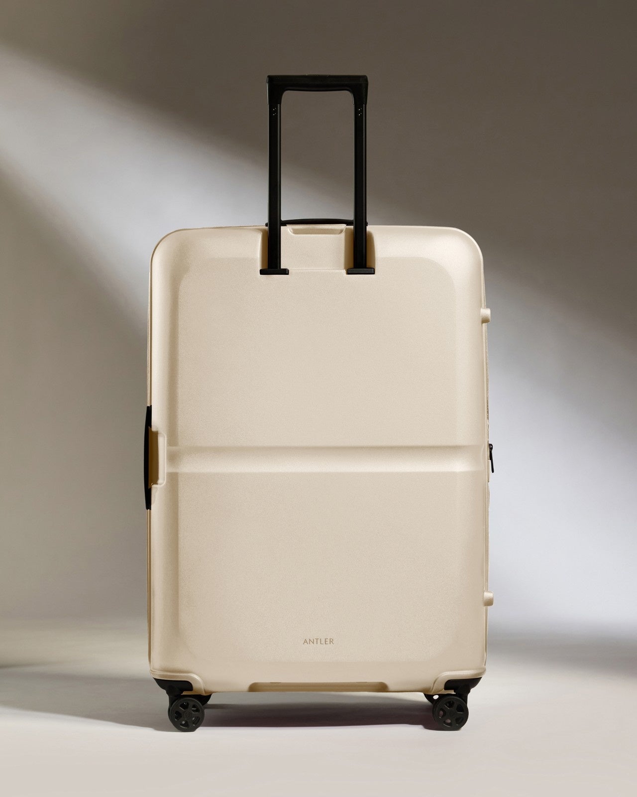 Large Suitcase in Wheat Beige - Single Stripe