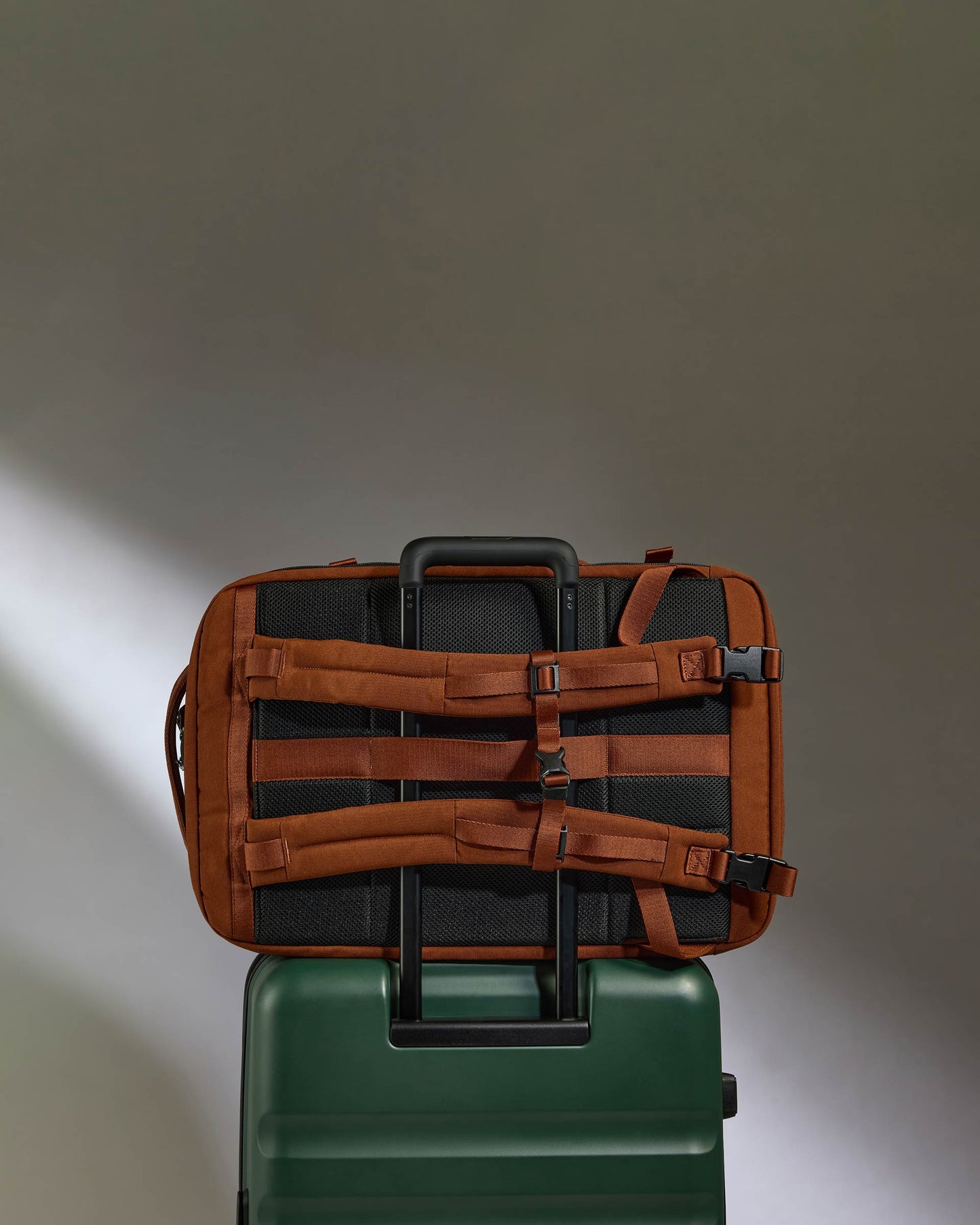 Discovery 45L Backpack in Clay Brown