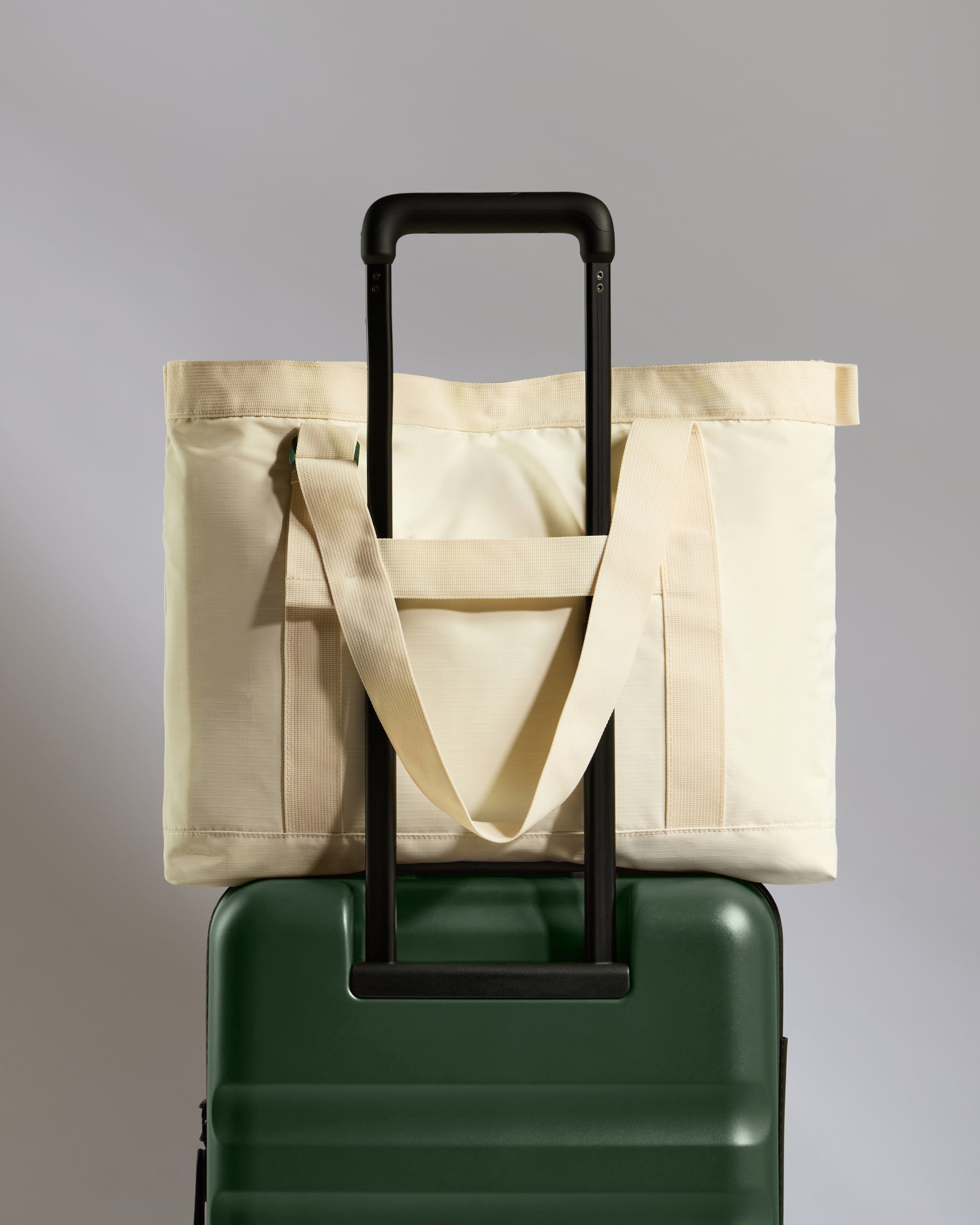 Essential Tote Bag in Beige