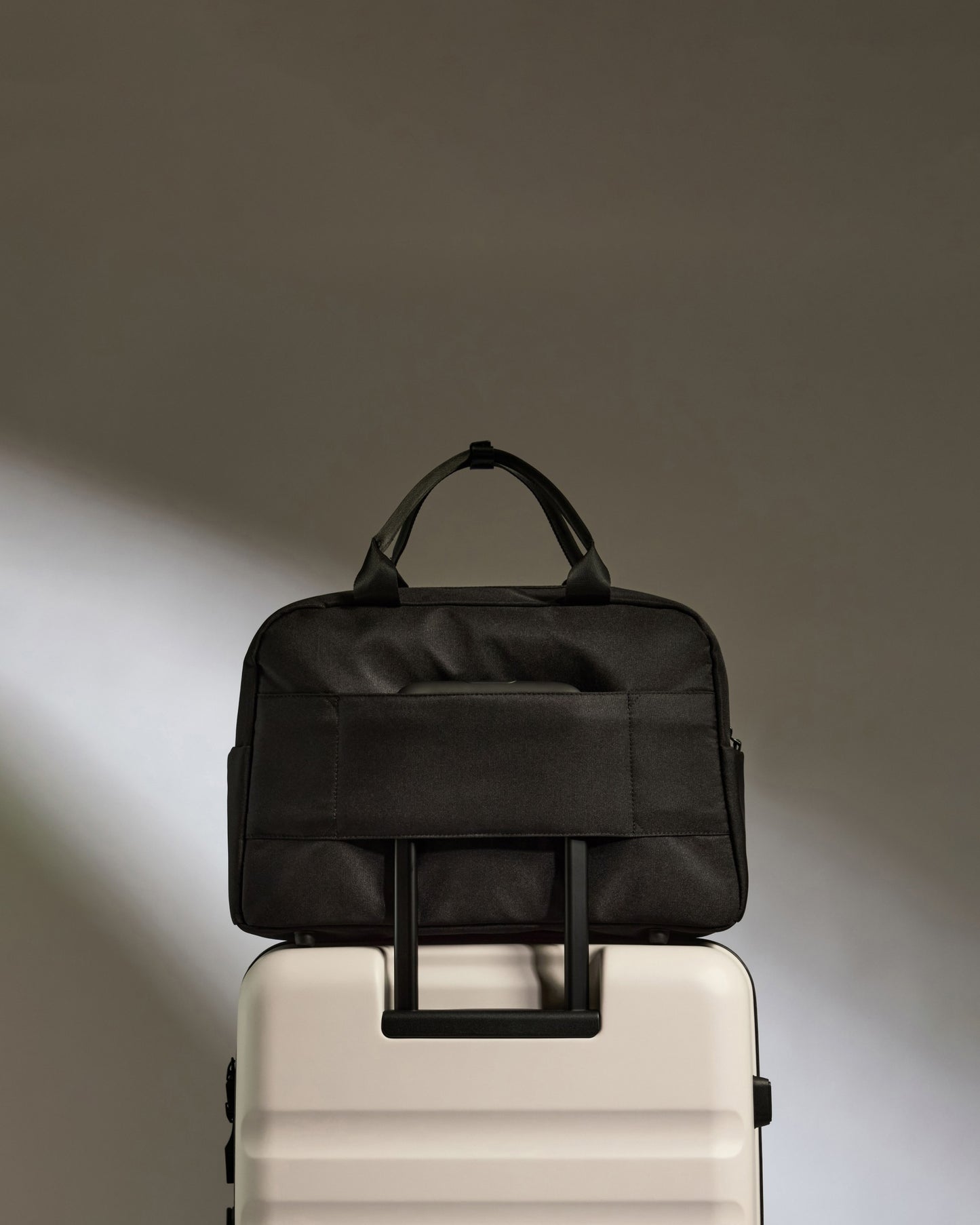 Essential Overnight Bag in Black