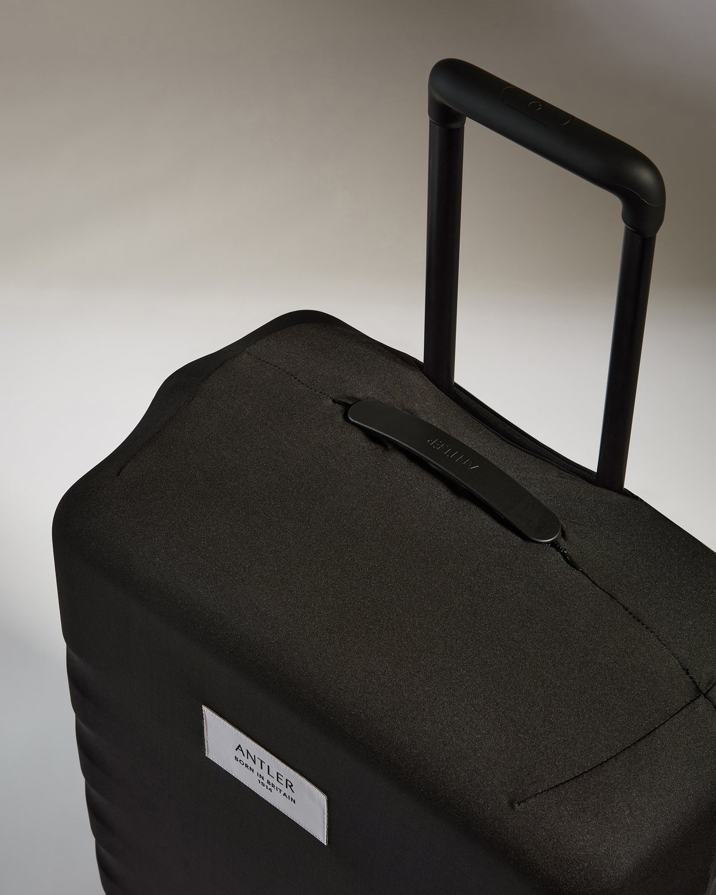 Luggage Cover Medium in Black