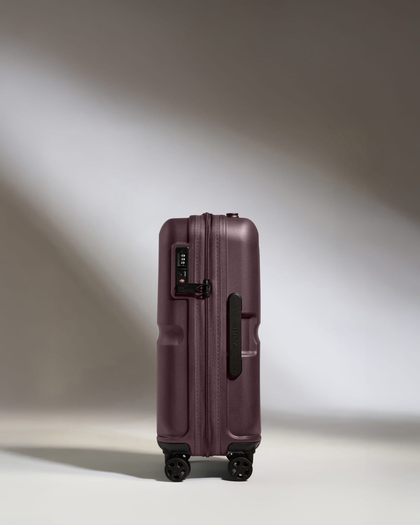 Antler Luggage -  Cabin Suitcase in Lagoon Red - Single Stripe - Hard Suitcase - Standard Cabin Cabin Suitcase in Lagoon Red - Single Stripe | Cabin Bag & Hard Luggage