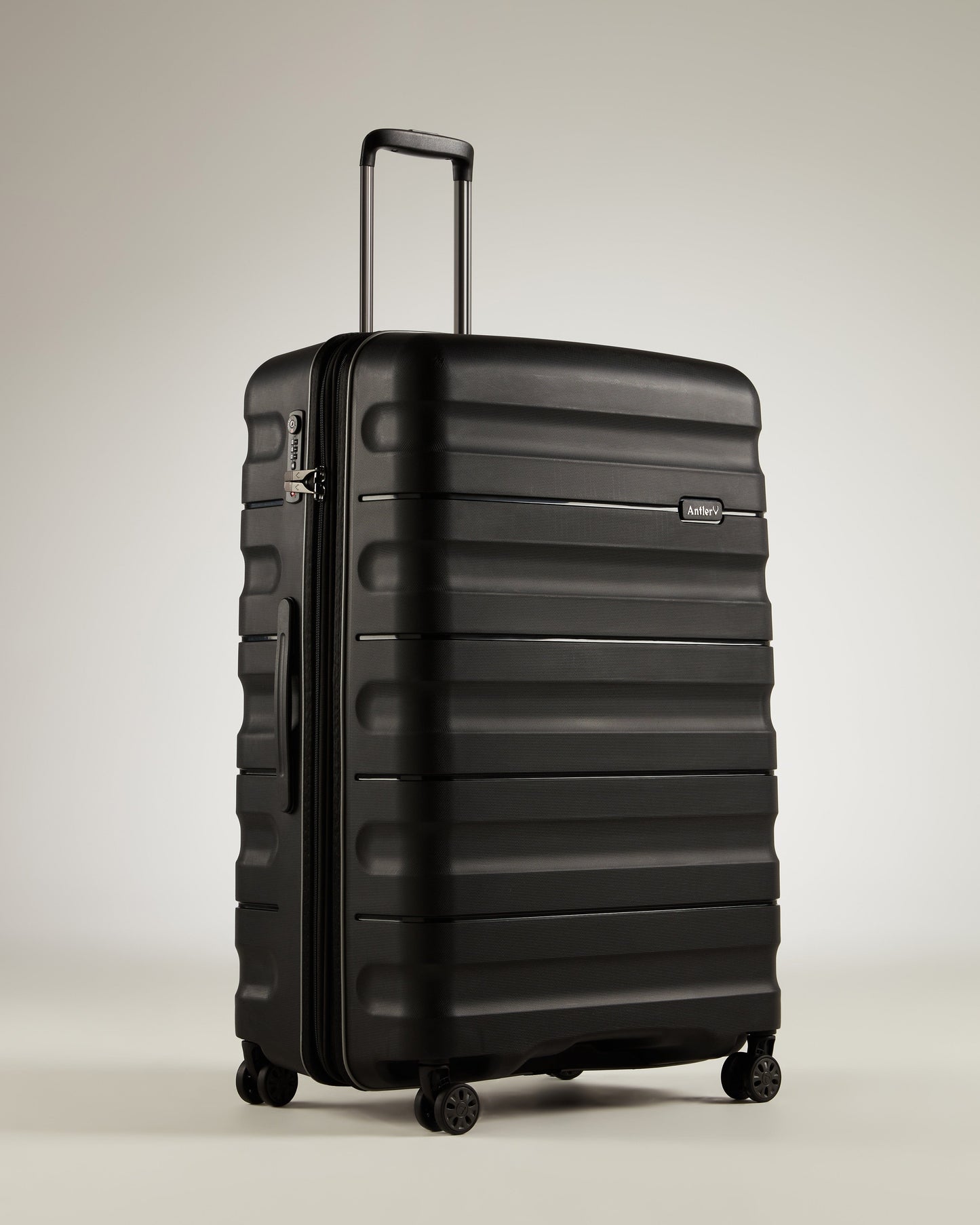 Large Suitcase in Black - Lincoln