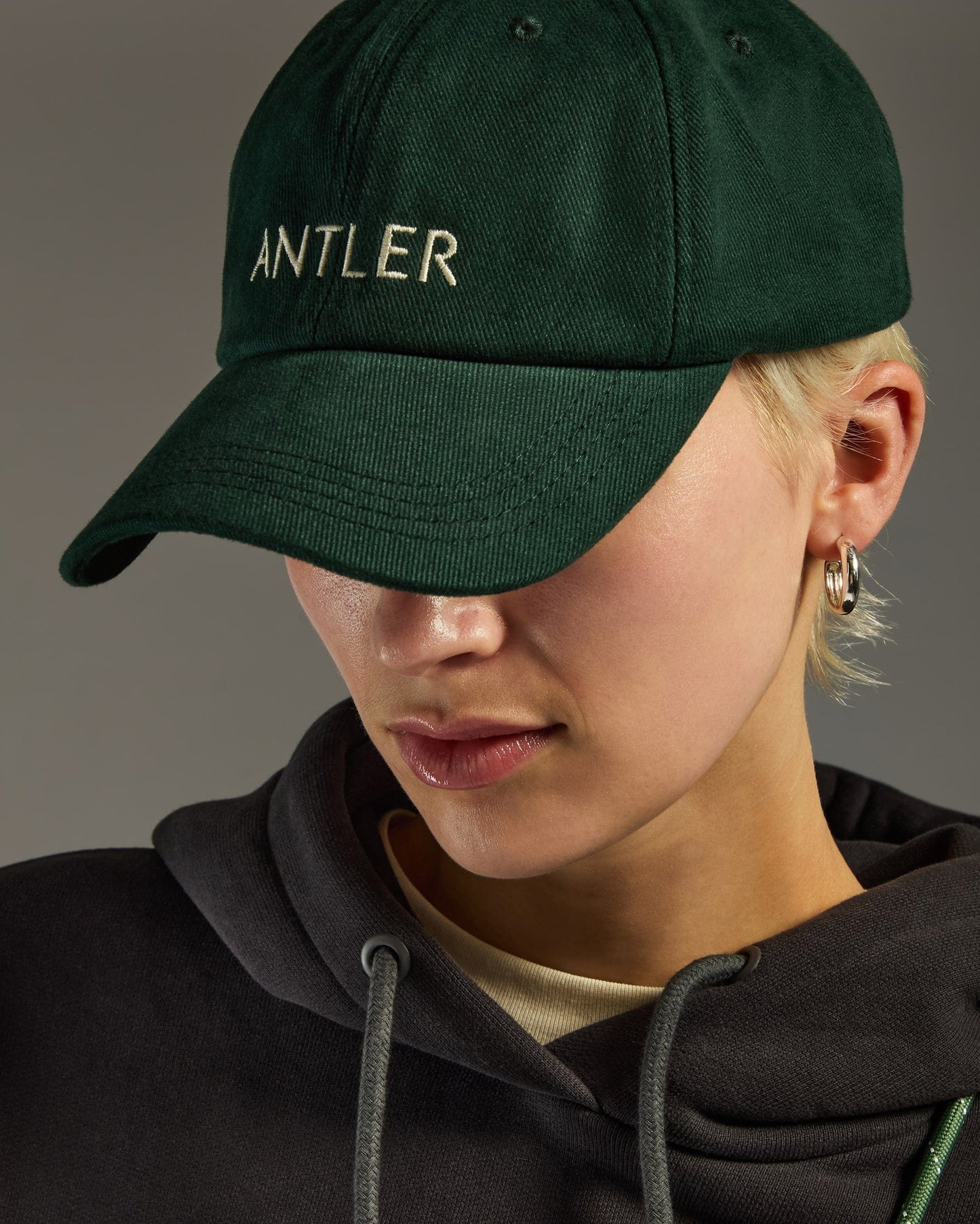 Travel Essential Cap in Antler Green