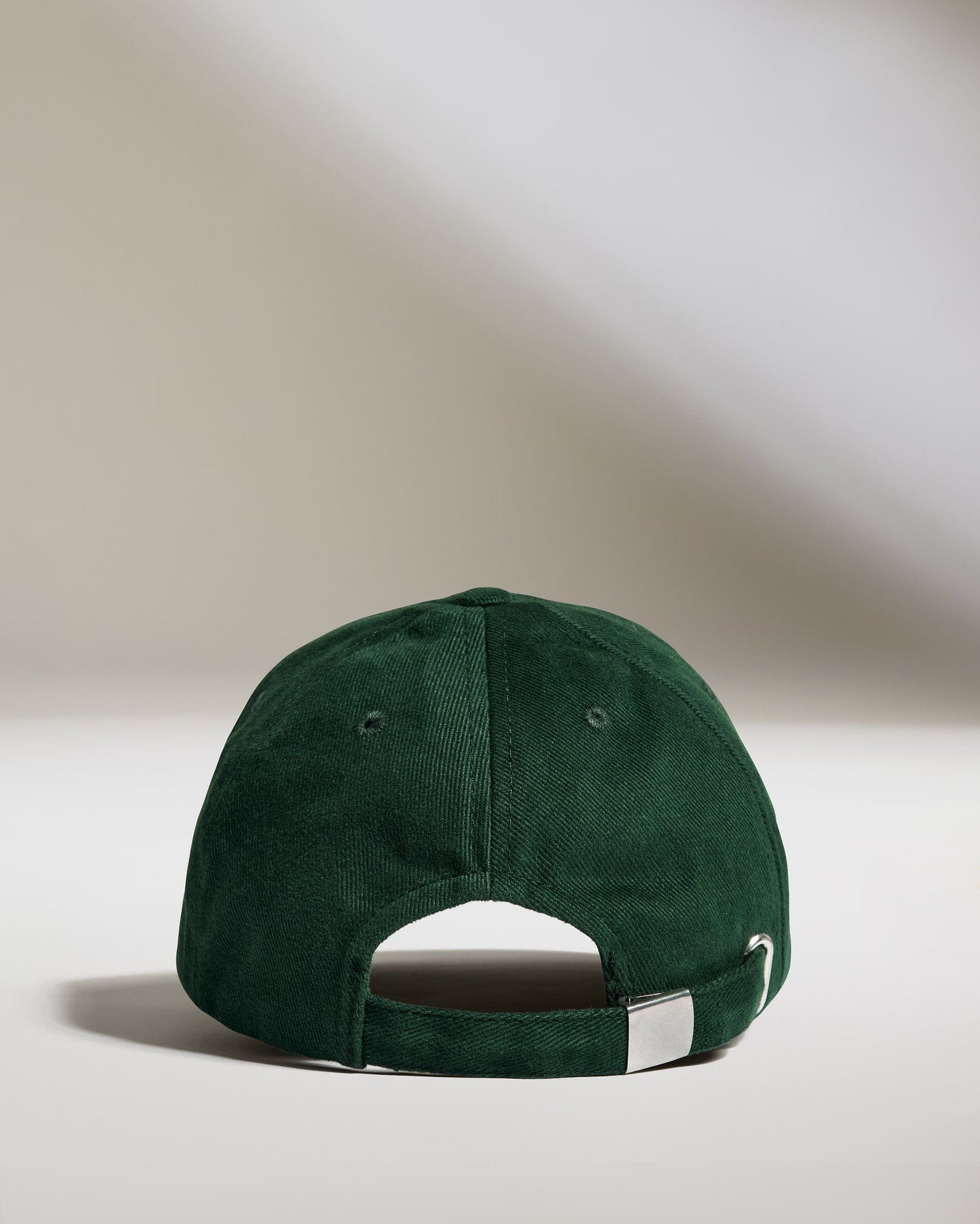 Travel Essential Cap in Antler Green