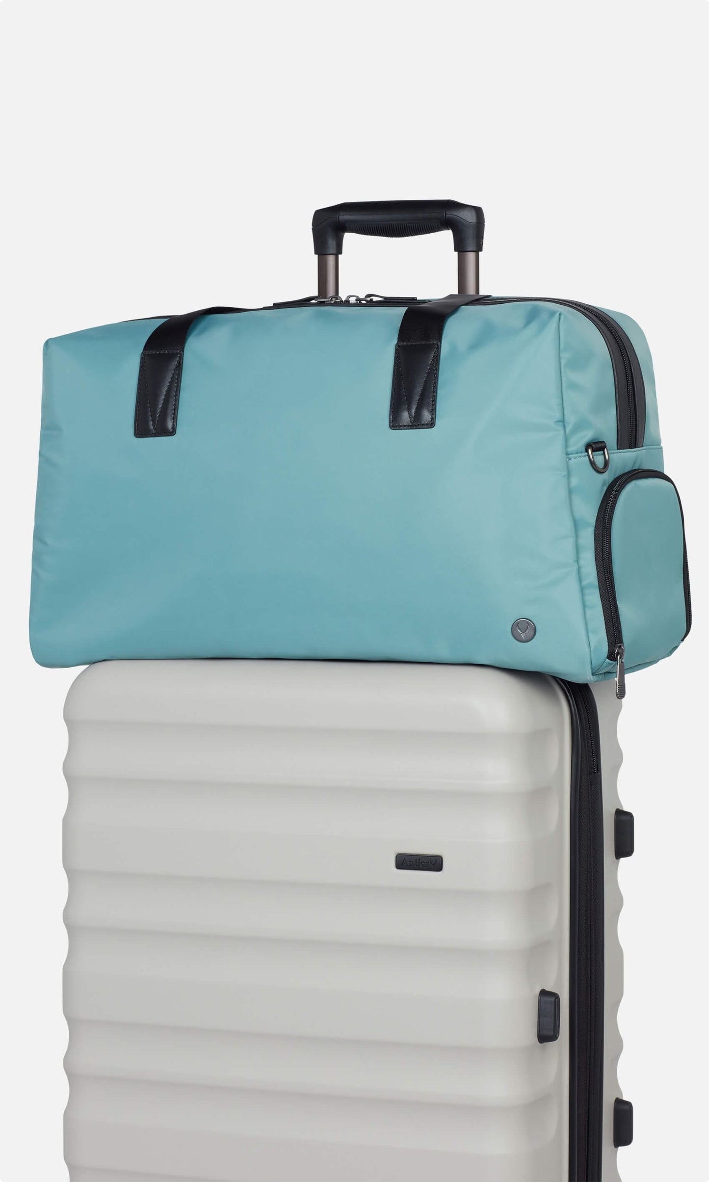 Antler Luggage -  Chelsea weekender in mineral - Weekend bags Chelsea Weekend Bag Mineral (Blue) | Travel Bags | Antler UK