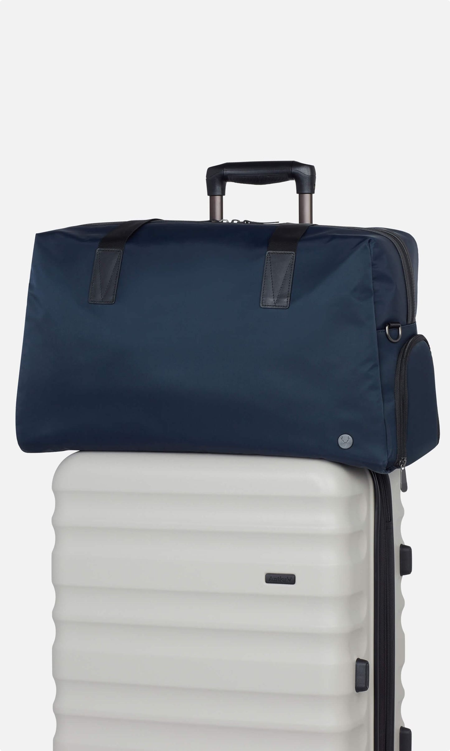 Antler Luggage -  Chelsea weekender in navy - Weekend bags Chelsea Weekend Bag Navy | Travel Bags | Antler UK